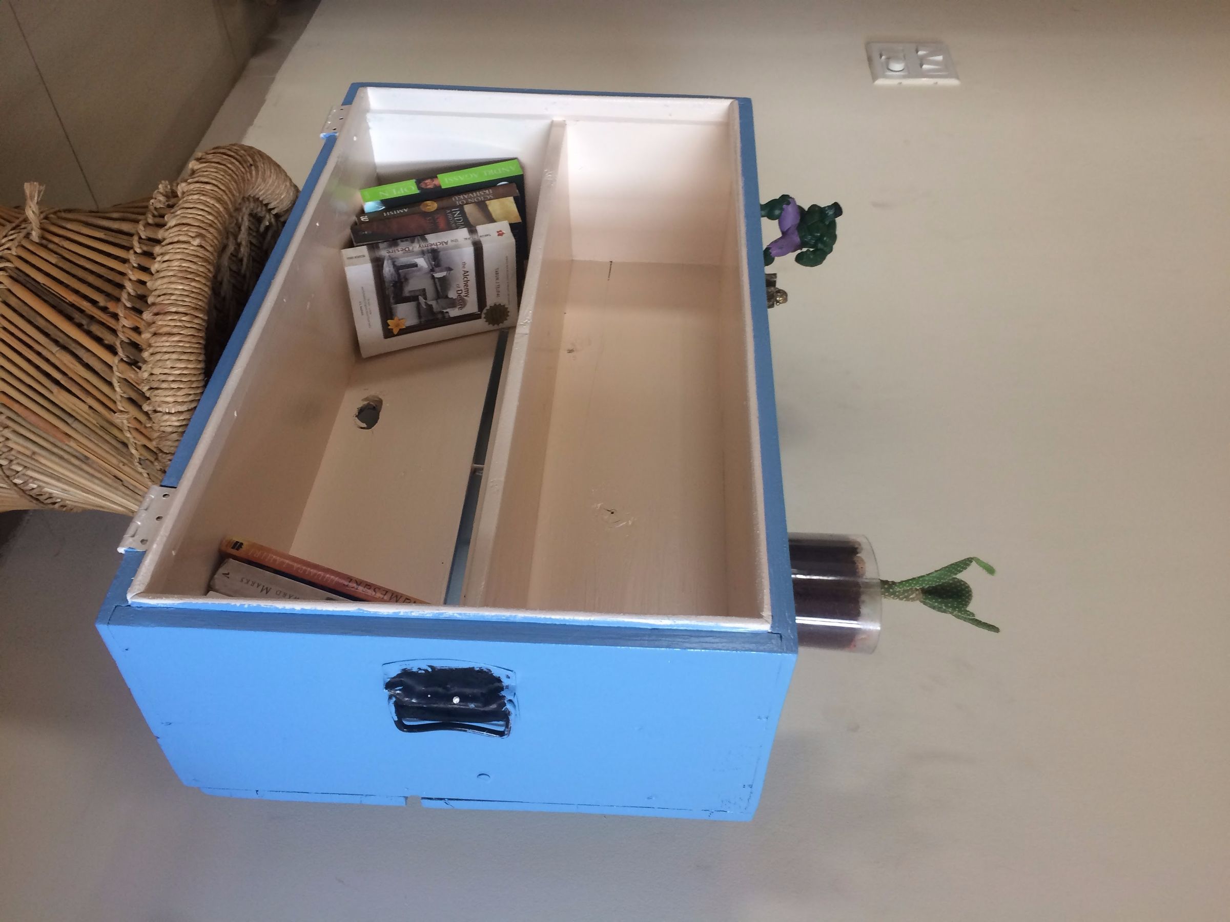 Old Army Trunk Repurposed Into Retro Bookcase 6 Steps (with Pictures