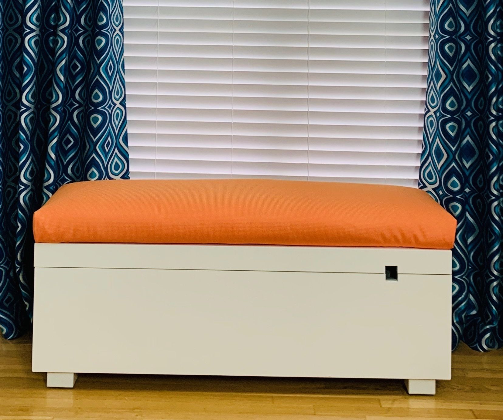 Make a Bench Cushion in Under an Hour! 6 Steps (with Pictures