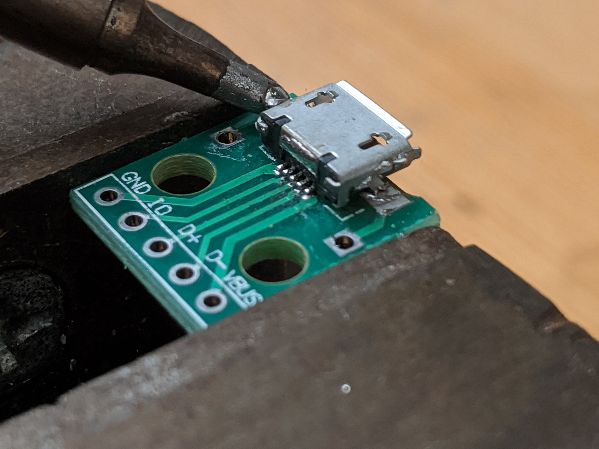 Replace MicroUSB Port With Only a Soldering Iron 9 Steps (with