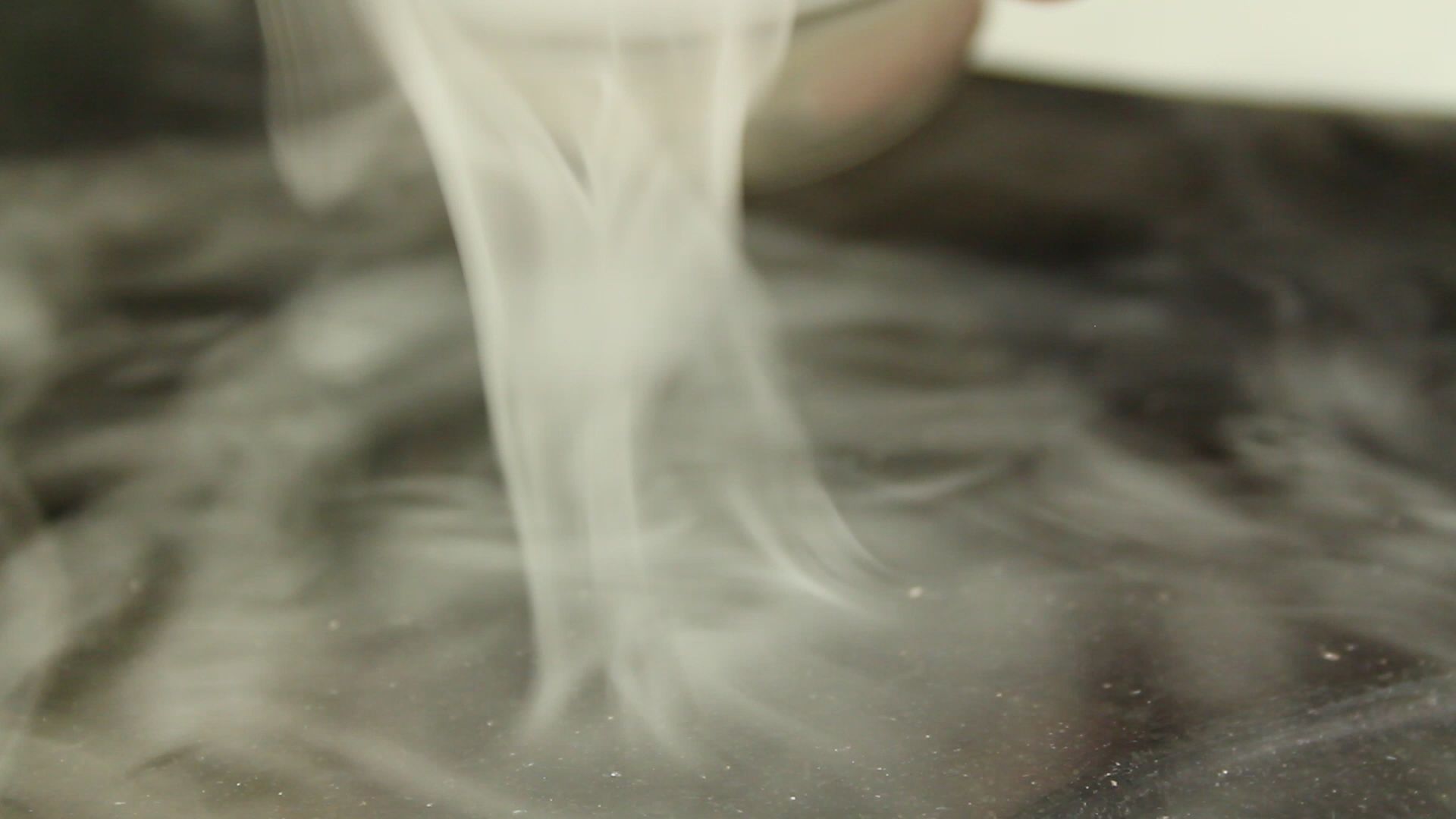 How to Make Dry Ice With a Fire Extinguisher! 5 Steps (with