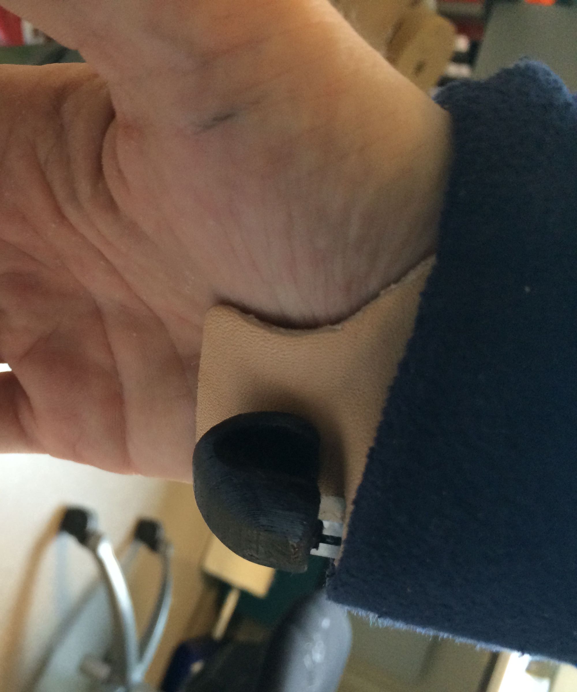 Discreet Spring Loaded Shopping Bag Holder