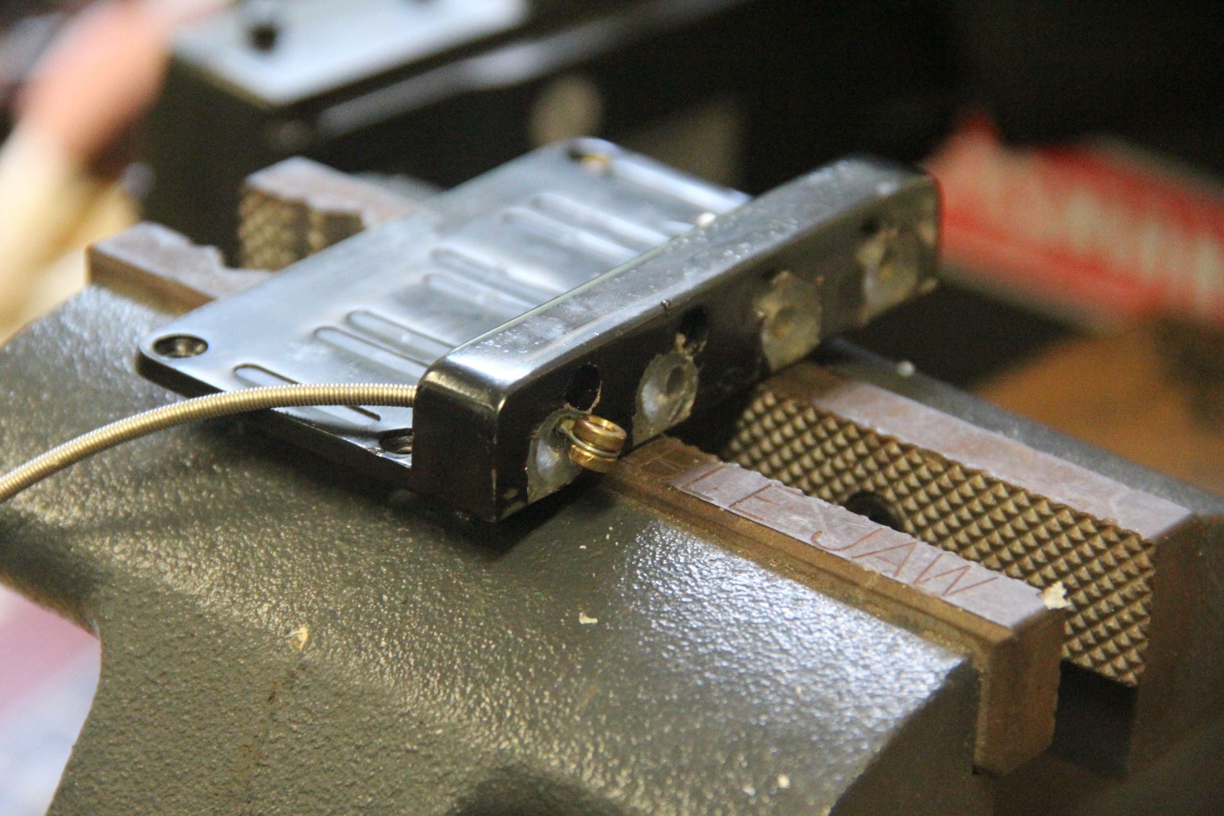 DIY Guitar Midi Controller (a.k.a. 7 Steps (with