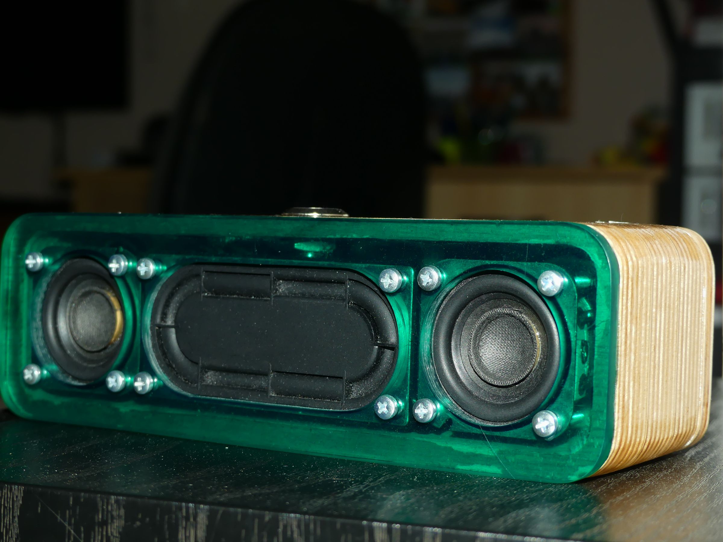 10 watt bluetooth speaker