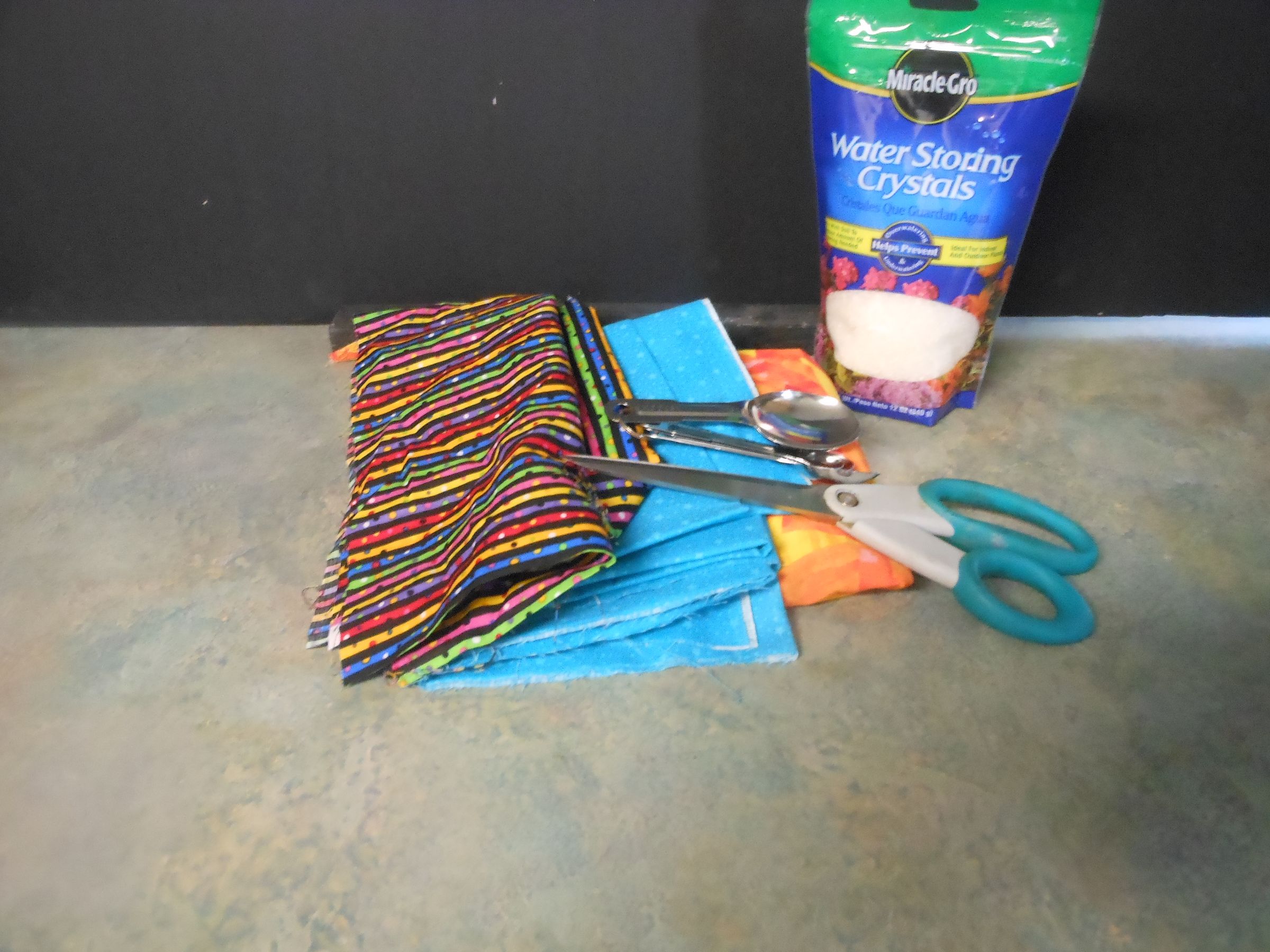 How to Make; a Water Charged Neck Cooler 12 Steps (with Pictures