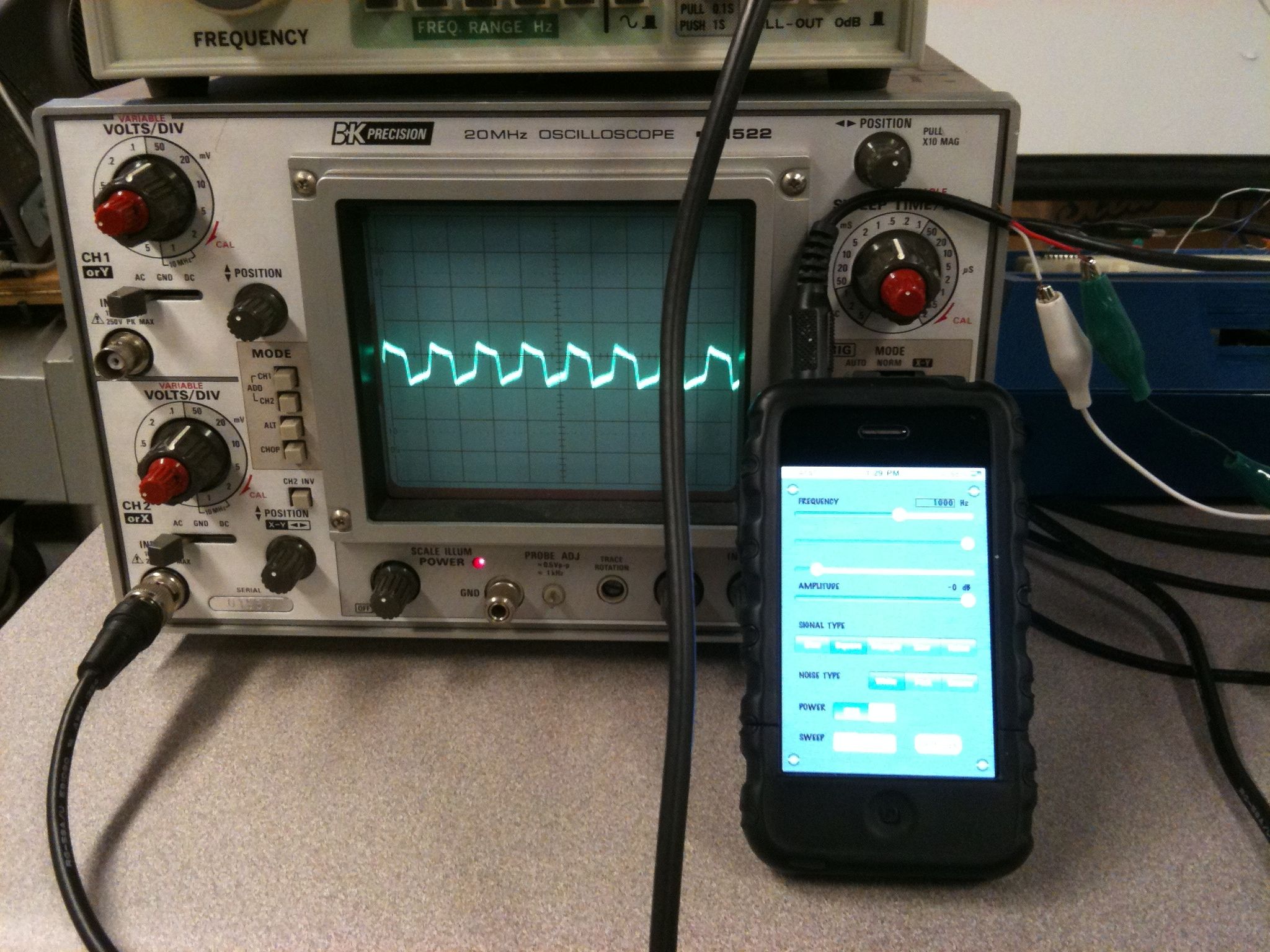 iphone frequency generator with power supply DIY Project DIY Project Image