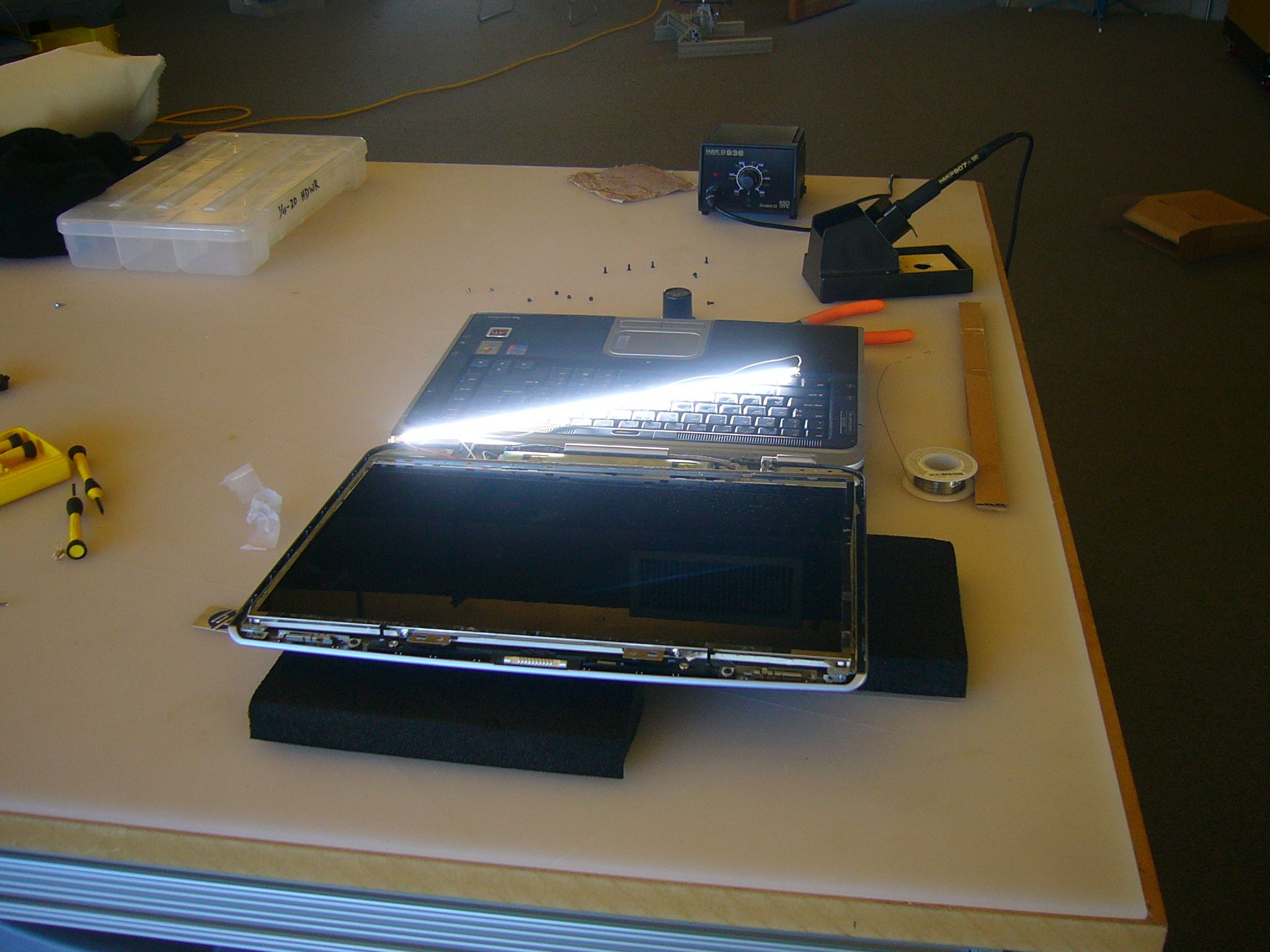 How to Replace Your Laptop's Backlight 9 Steps (with Pictures