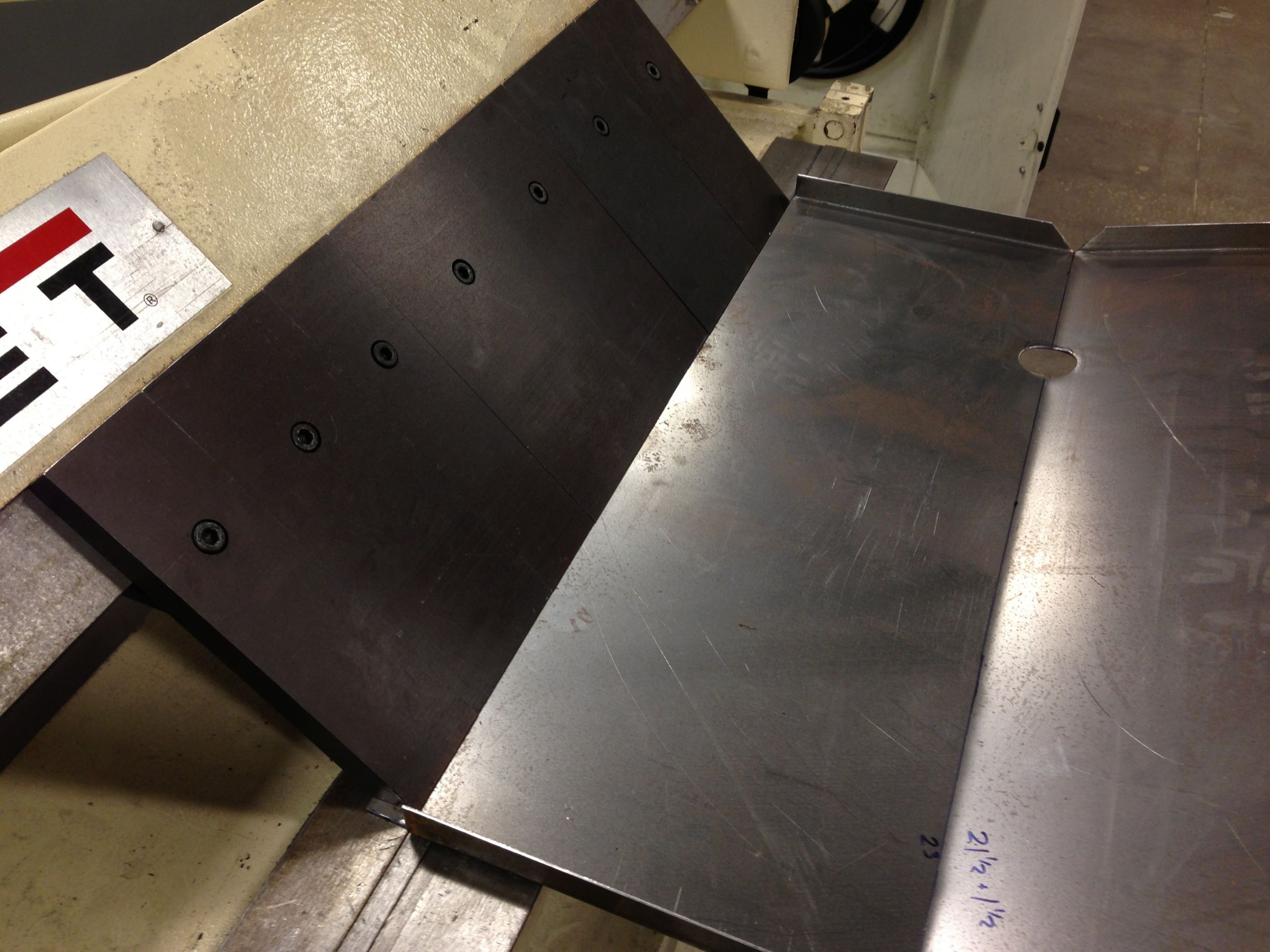Grill Drip Pan Heavy Metal Edition 10 Steps (with Pictures