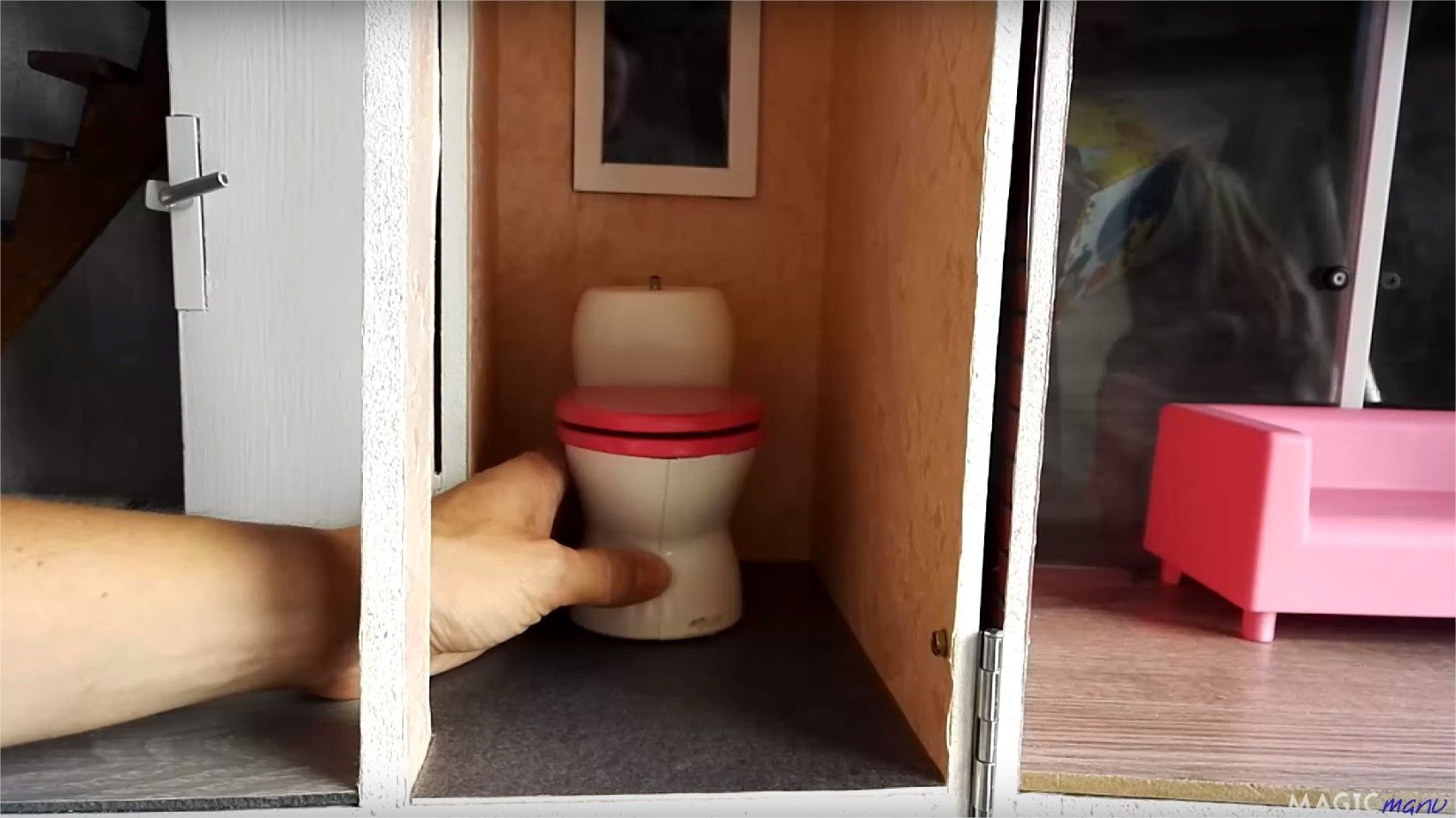 barbie house toilet