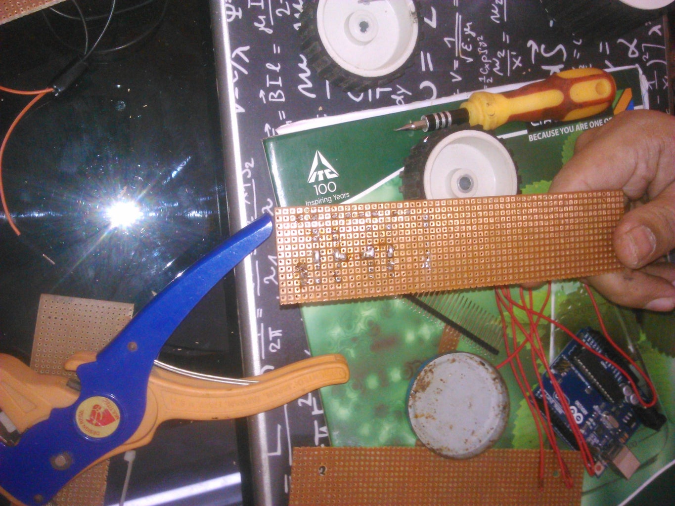 Arduino Based Line Tracker Robot : 4 Steps (with Pictures) - Instructables