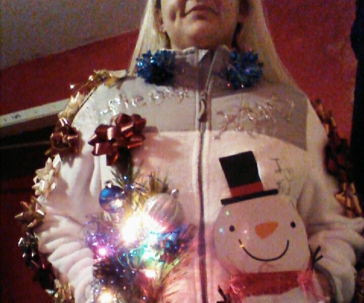 5 Min Cheap & Ugly Christmas Sweater 7 Steps Instructables