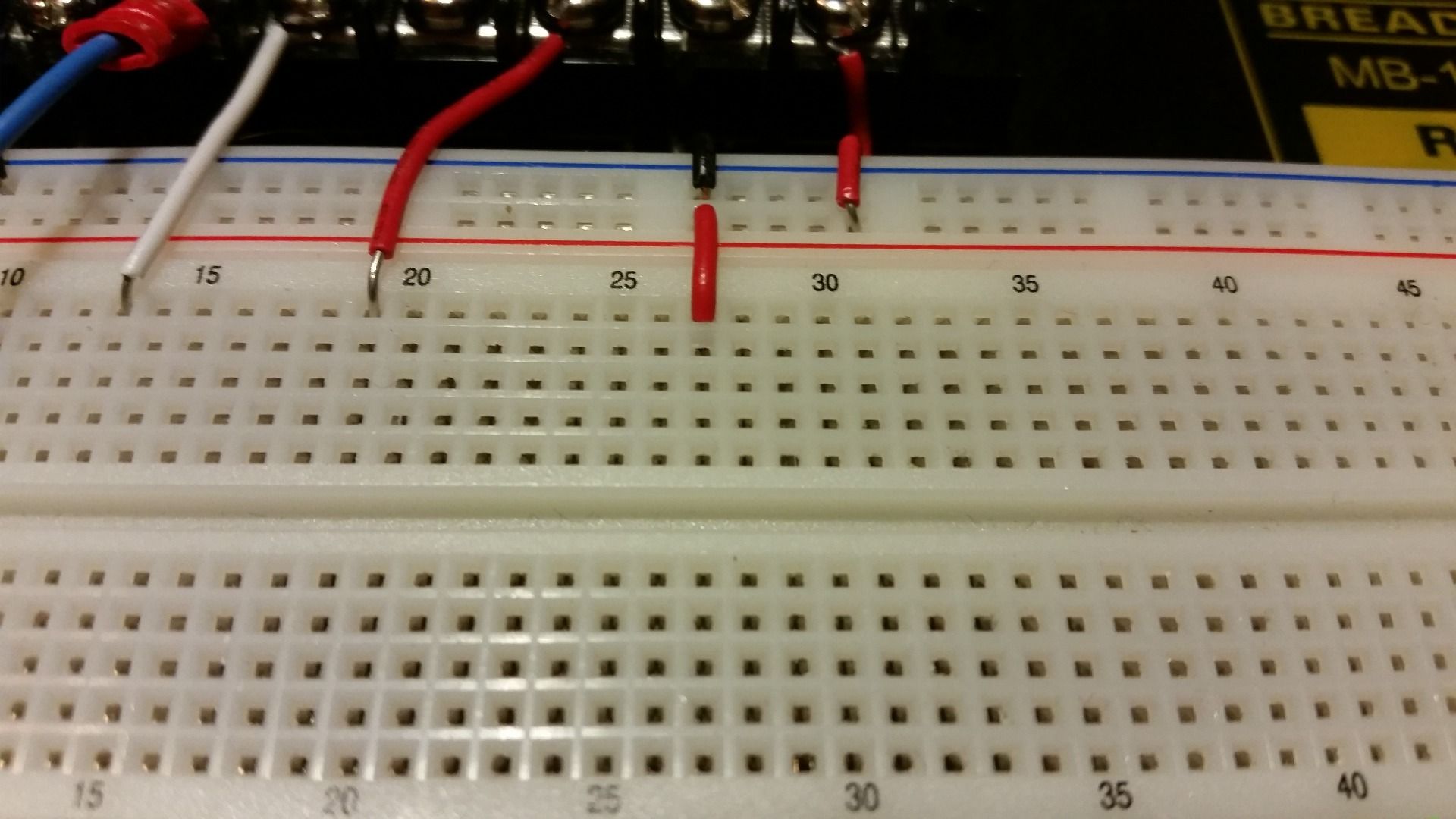 How to Use a Potentiometer As a Voltage Divider. 5 Steps (with