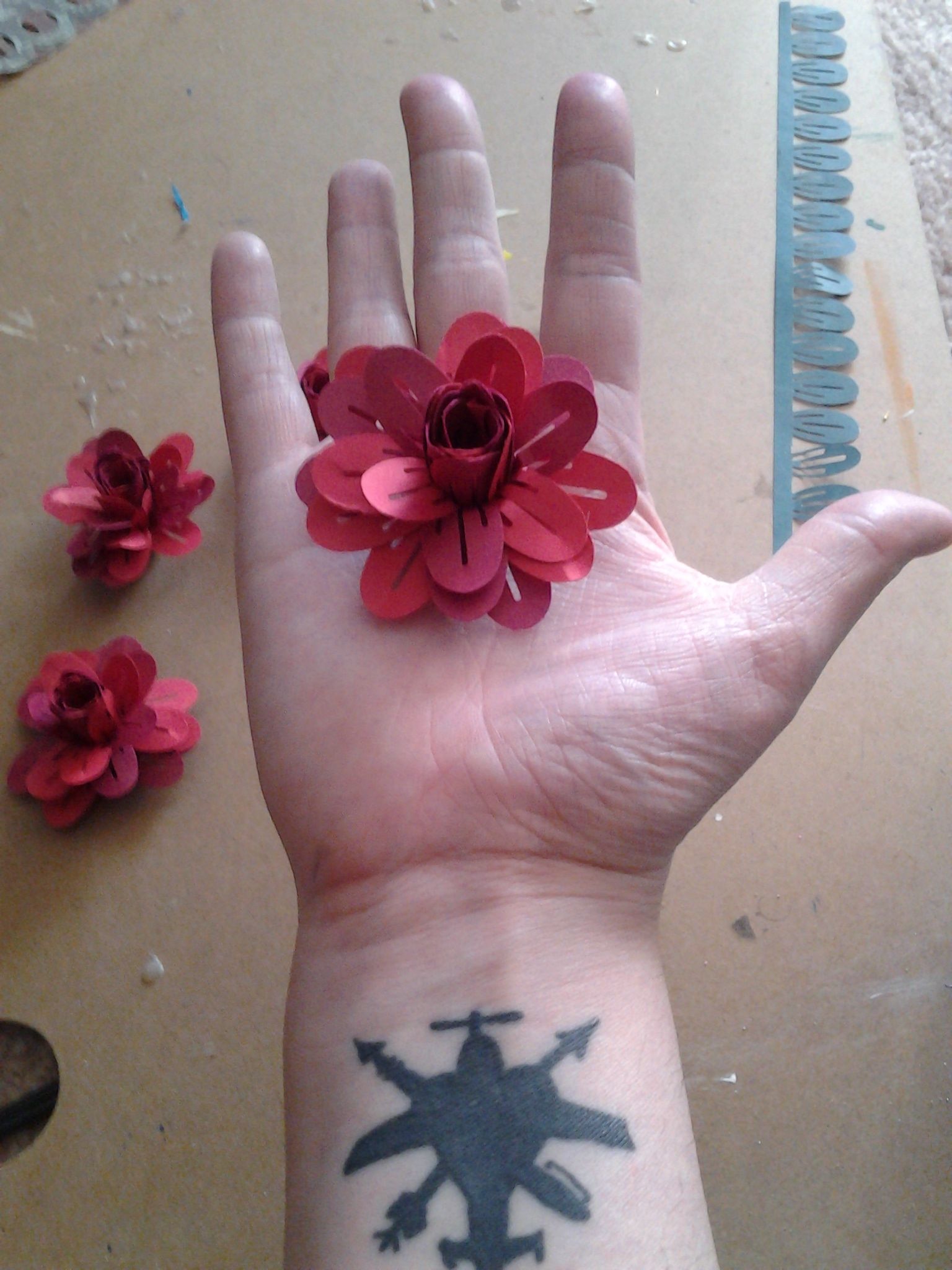 3 dimensional paper flowers in 5 easy steps DIY Project DIY Project Image