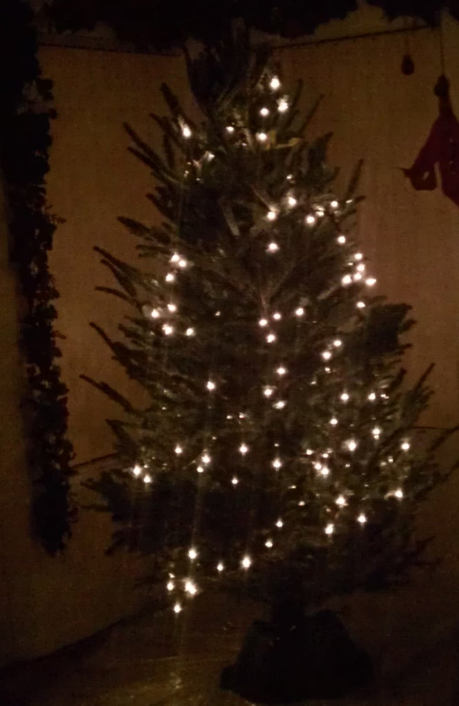 The Art Of Lighting A Christmas Tree Vertical Vs Horizontal Instructables Vertical Lights On Christmas Tree
