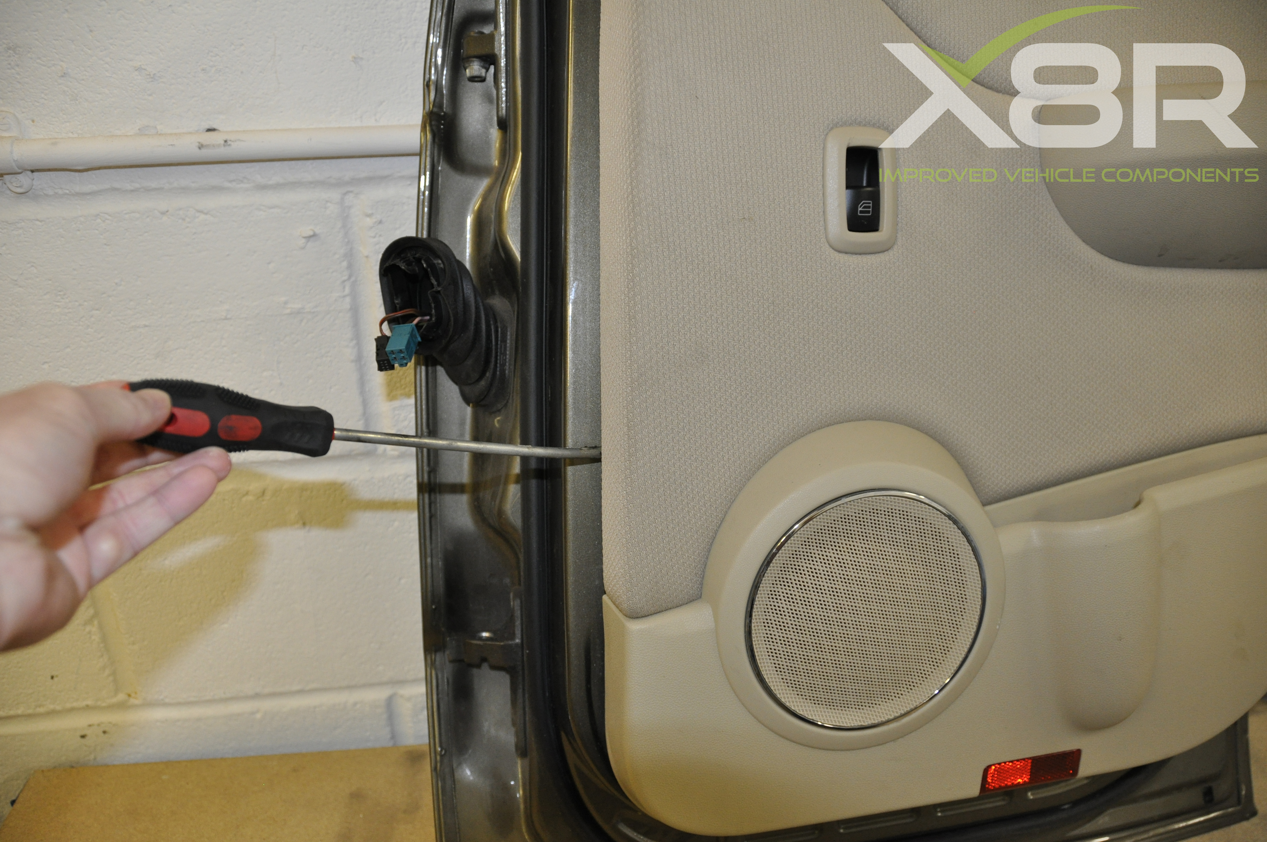 Замена замка,стеклоподъёмника Mercedes Atego 1 - YouTube