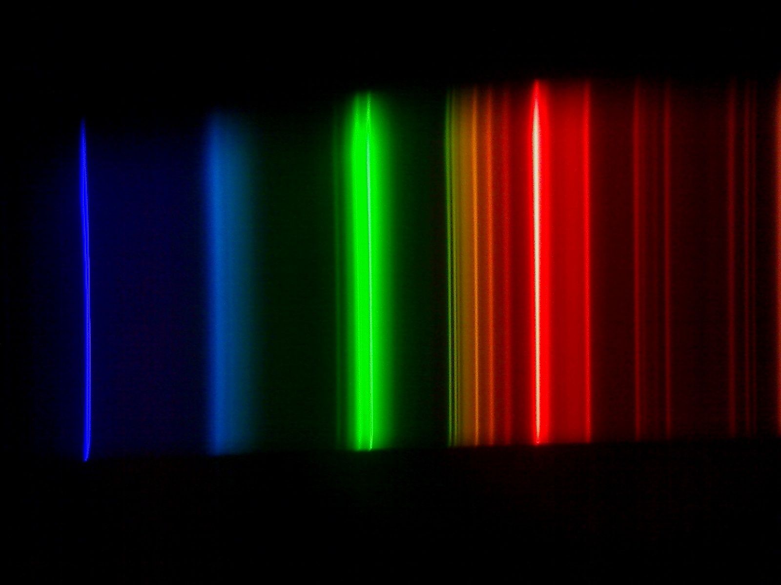 A Homemade camspectrometer for Emission and Absorption Spectra 4