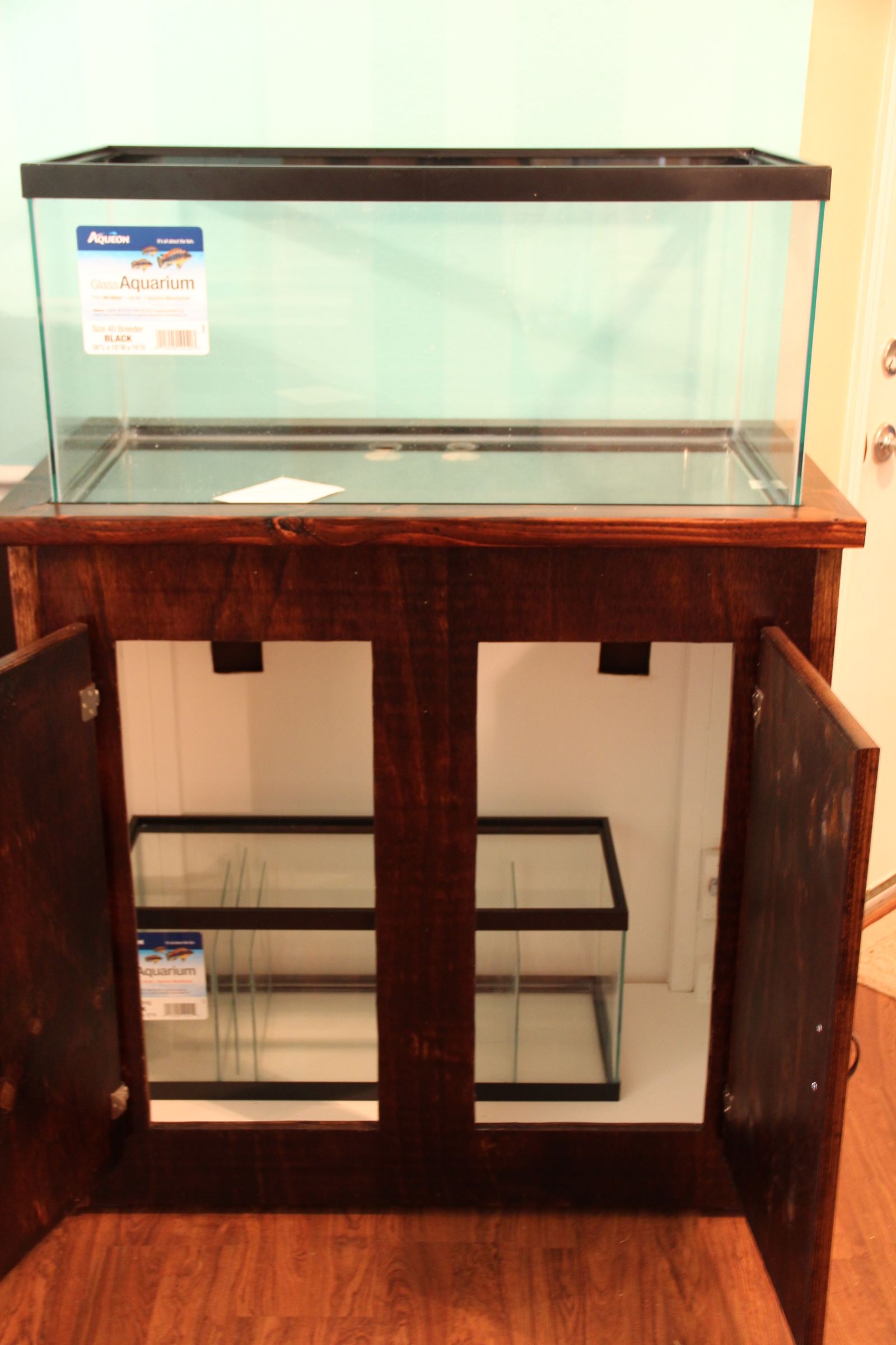 Fish Aquarium Stand (40 Breeder Tank With Hidden Sump Door) 12 Steps