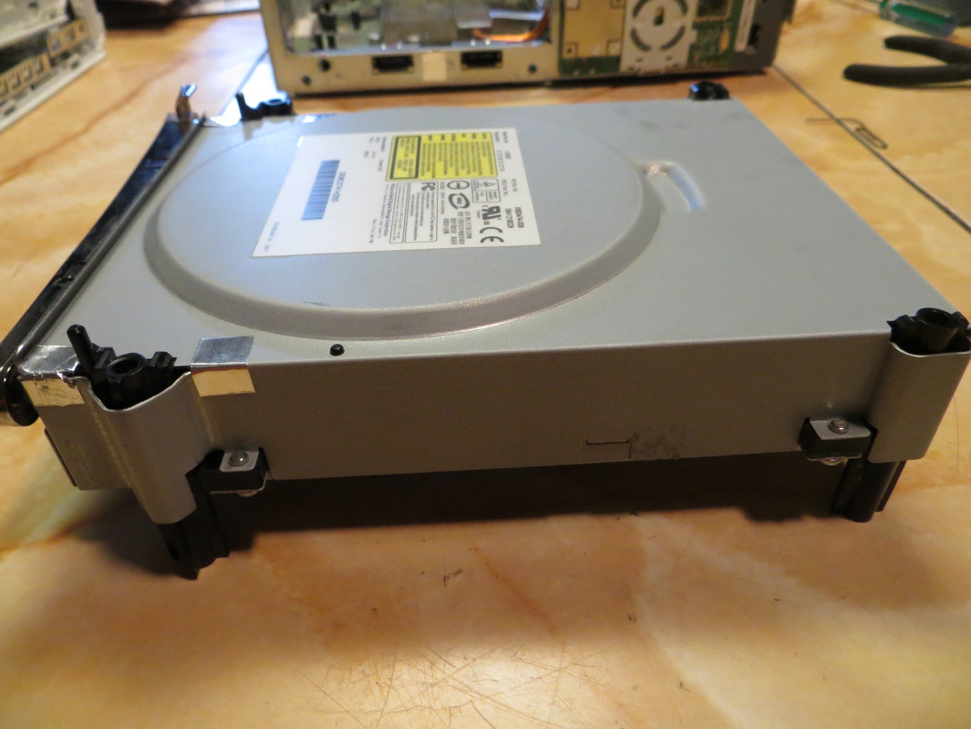 How To Fix A Broken Xbox 360 Slim Disc Tray How to Fix a Stuck Xbox 360 (or PC) Disc Tray : 7 Steps - Instructables