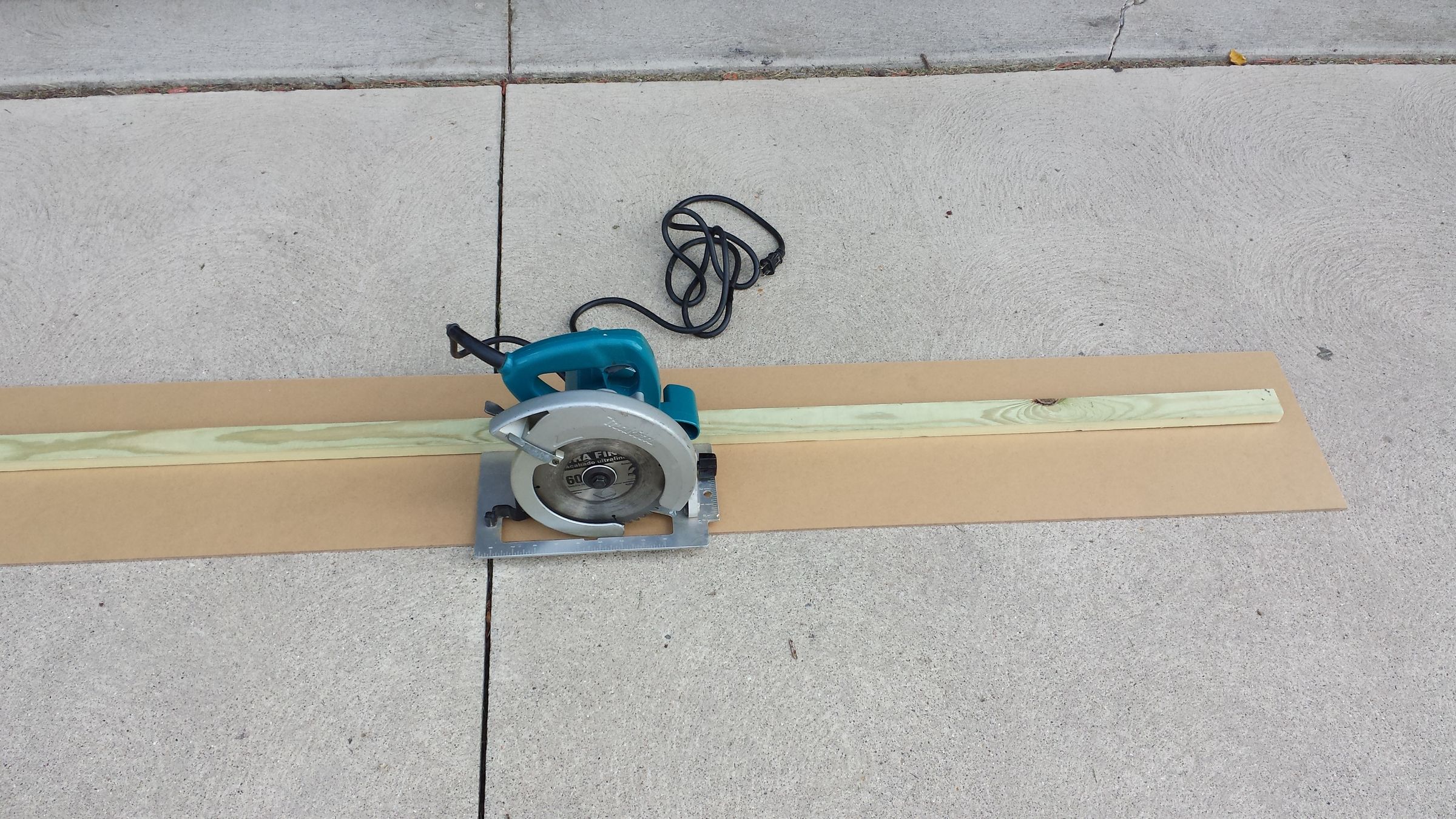 Simple Plywood Cutting Table / Work Table (Updated) 6 Steps (with