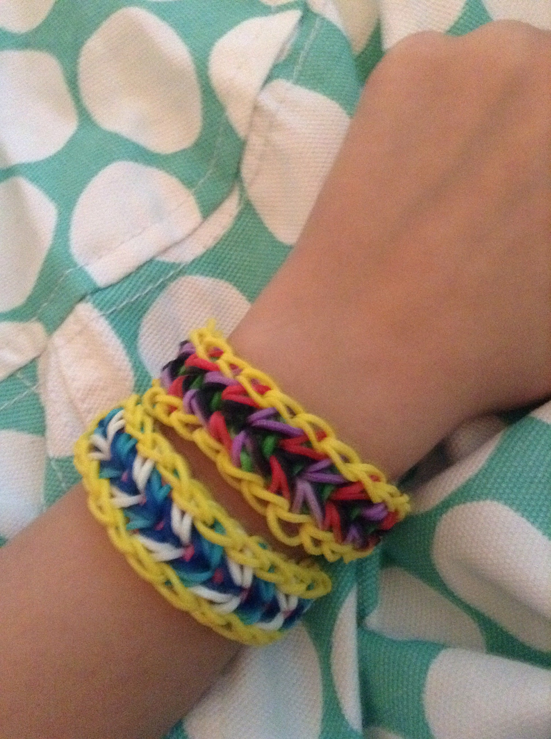 Rainbow Loom Feather Bracelet. 15 Steps (with Pictures) Instructables