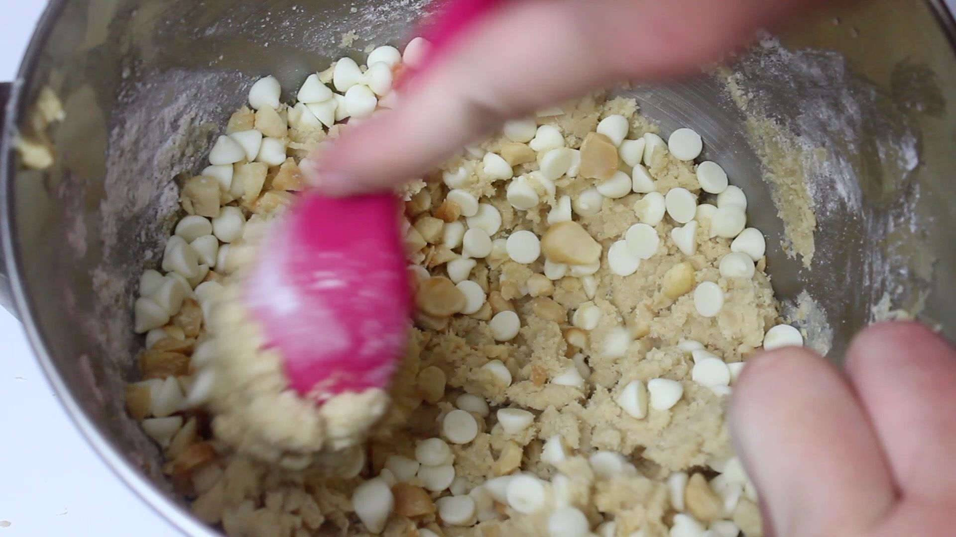 White Chip Macadamia Nut Cookies (Subway Copycat Recipe) 9 Steps