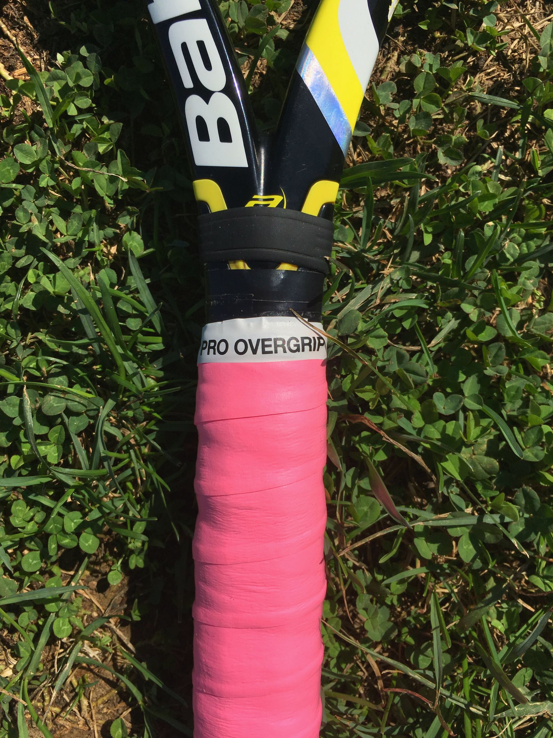 Wrap an Overgrip on a Tennis Racket 8 Steps (with Pictures