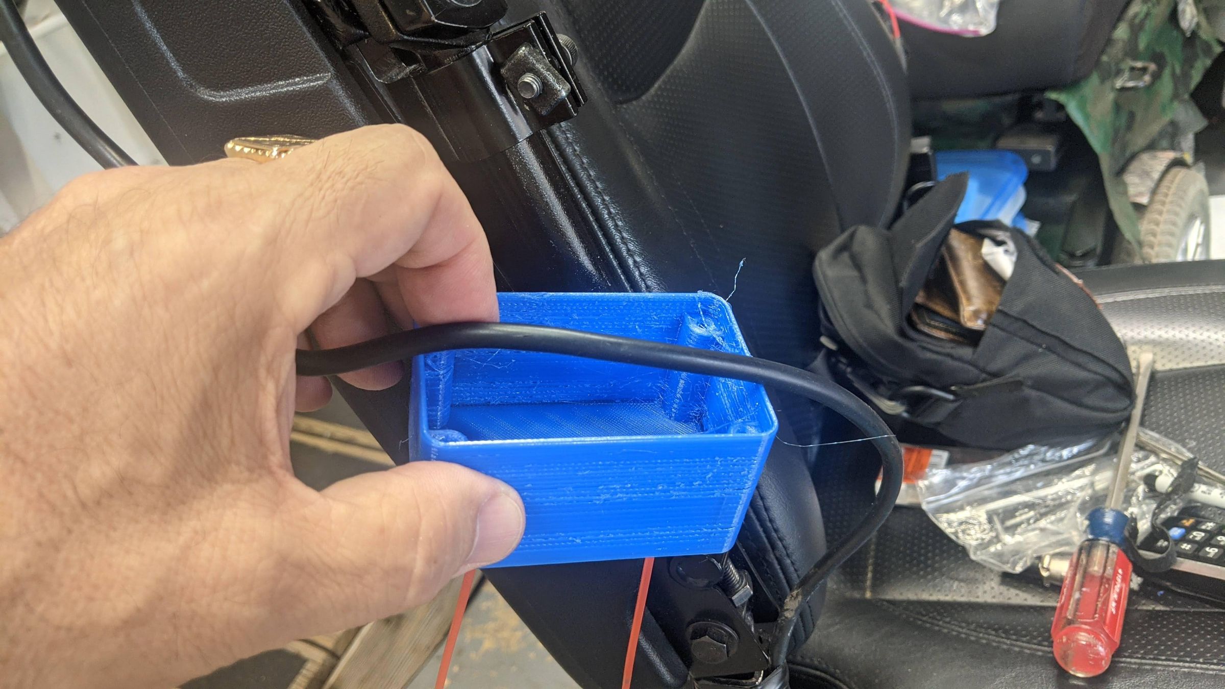 REMOTE CONTROL WHEELCHAIR / REMOTE CONTROL POWERCHAIR 11 Steps (with