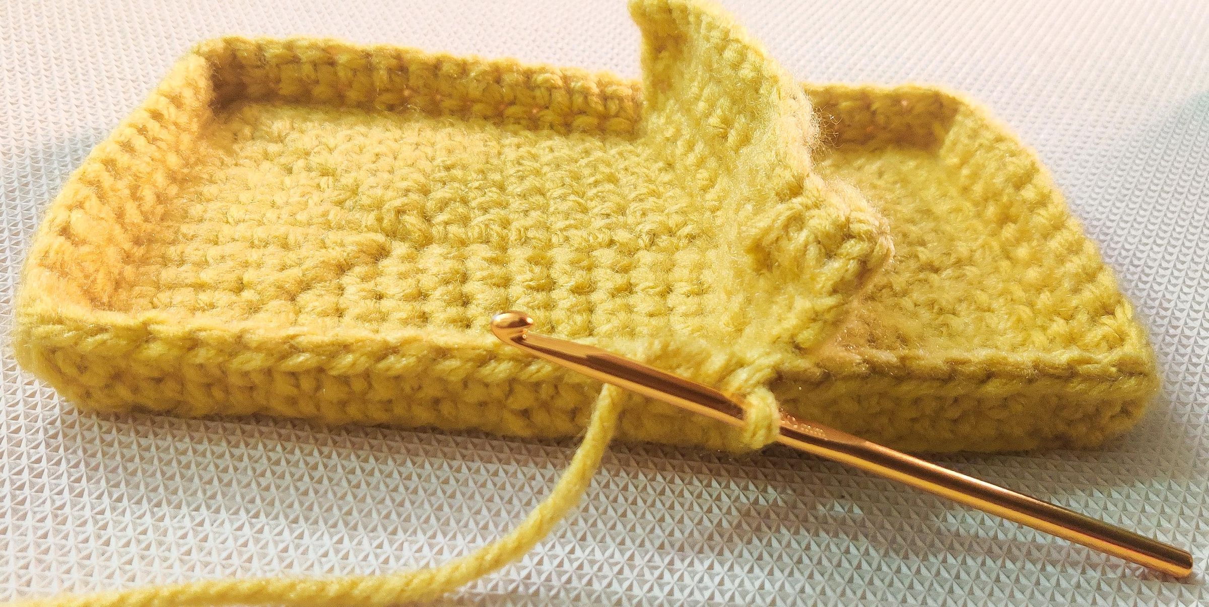 Crochet Rectangle Basket With Dividers Made in Rounds 8 Steps (with