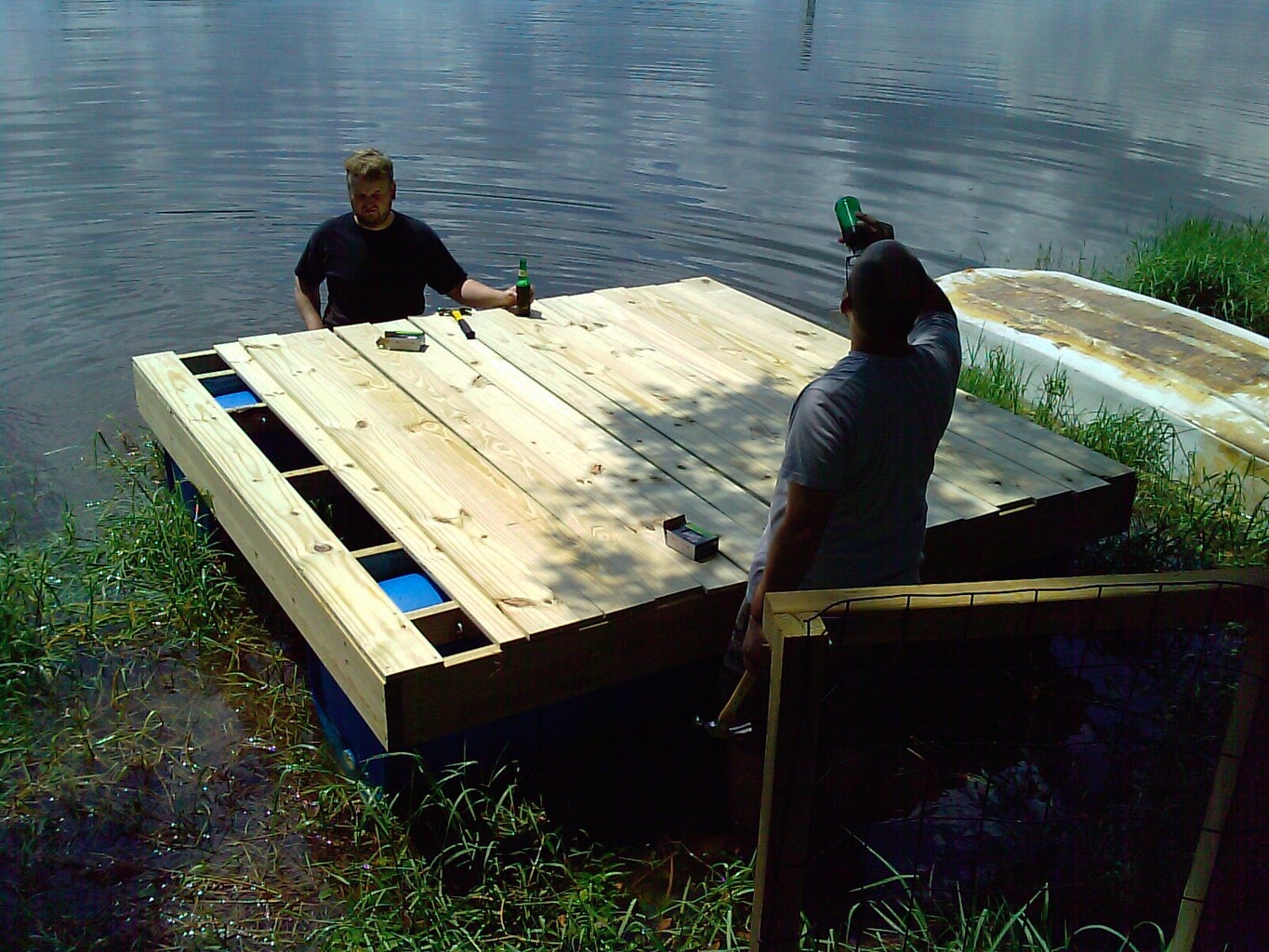 Floating Dock With Barrels (UPDATED) 9 Steps (with Pictures