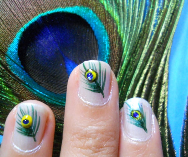Peacock Feather Nailart