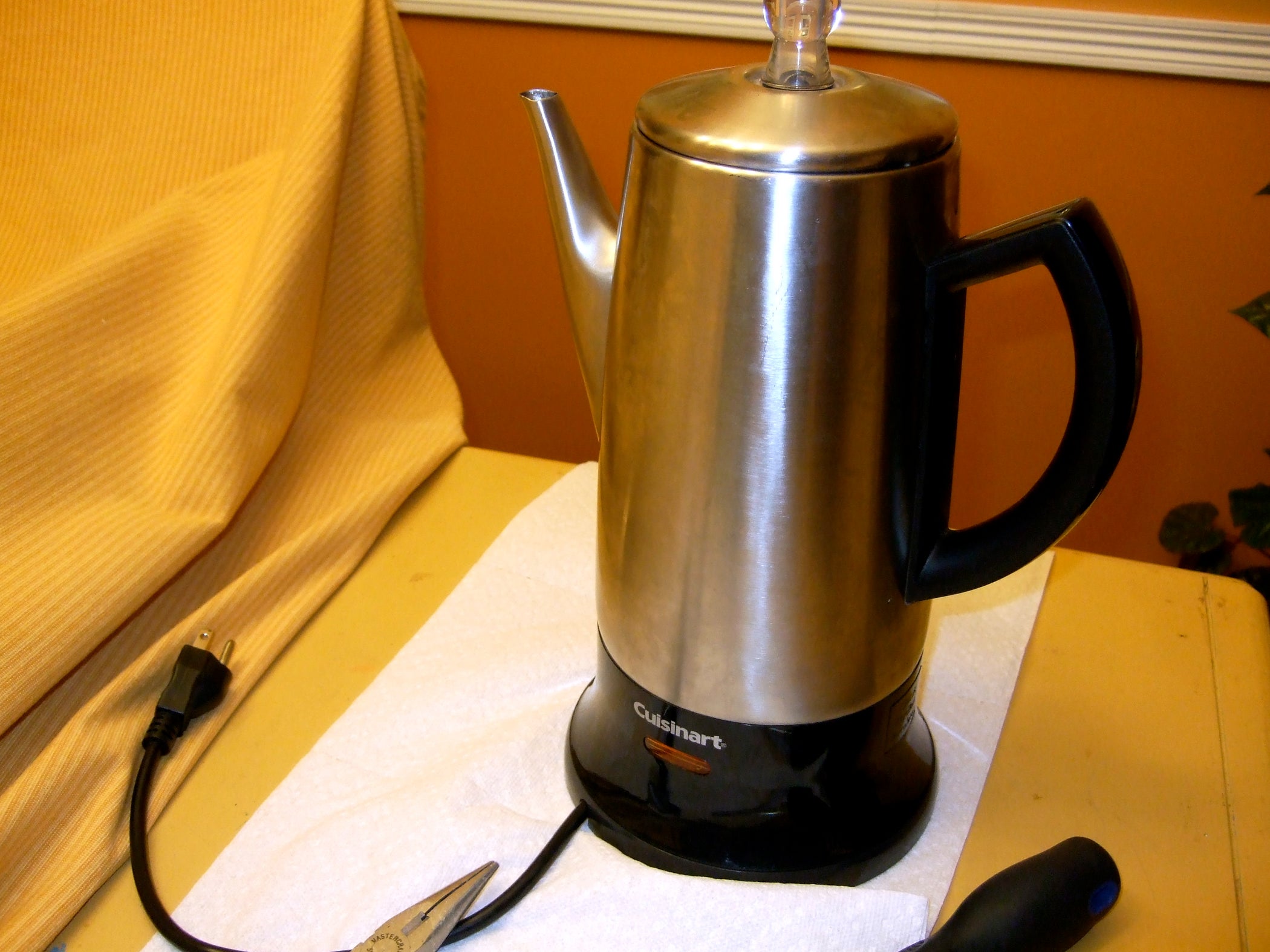Repairing a Cordless Electric Percolator (similar to an Electric Kettle