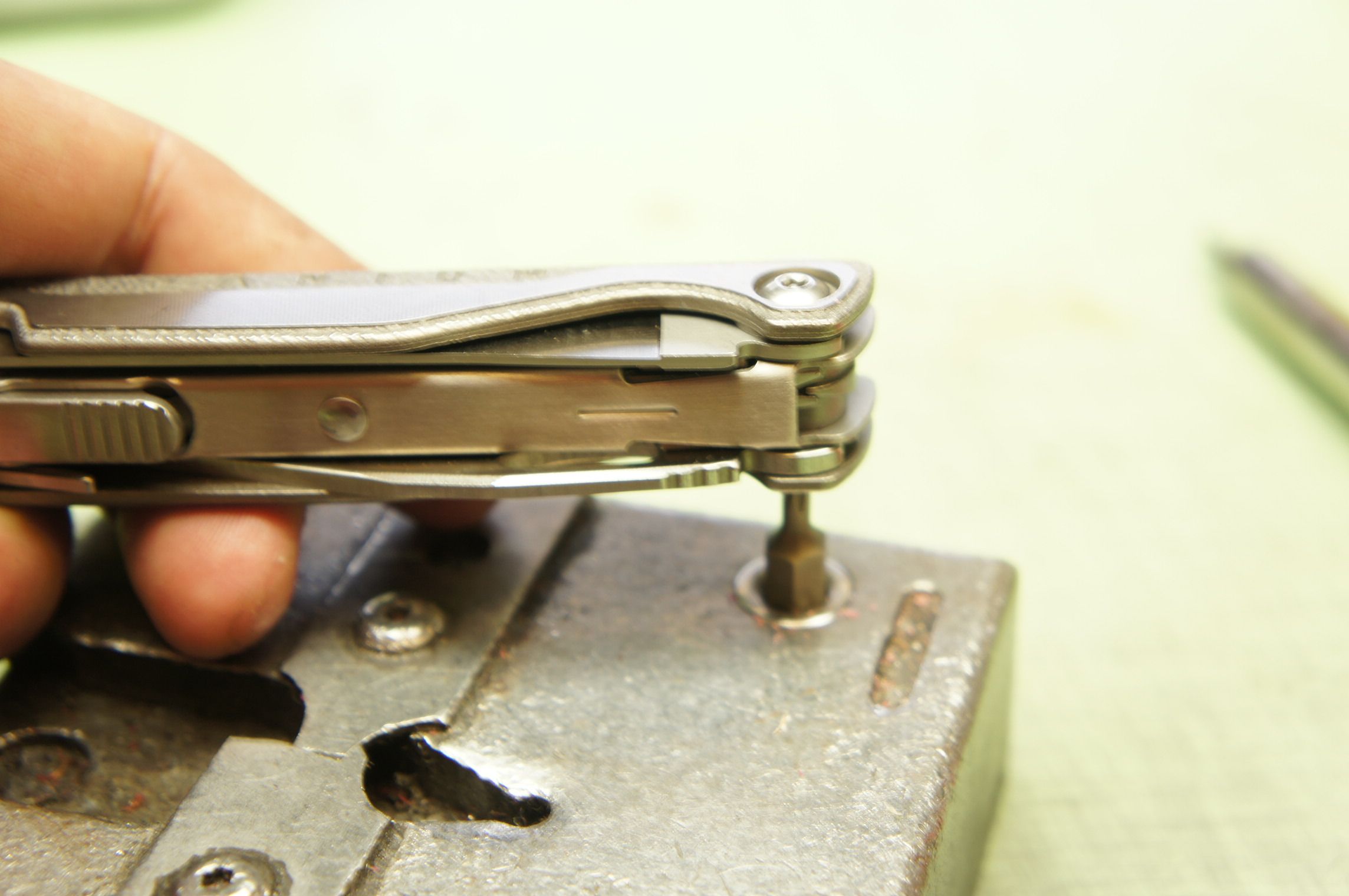 How to Take Apart and Reassemble a Leatherman Charge TTi 14 Steps
