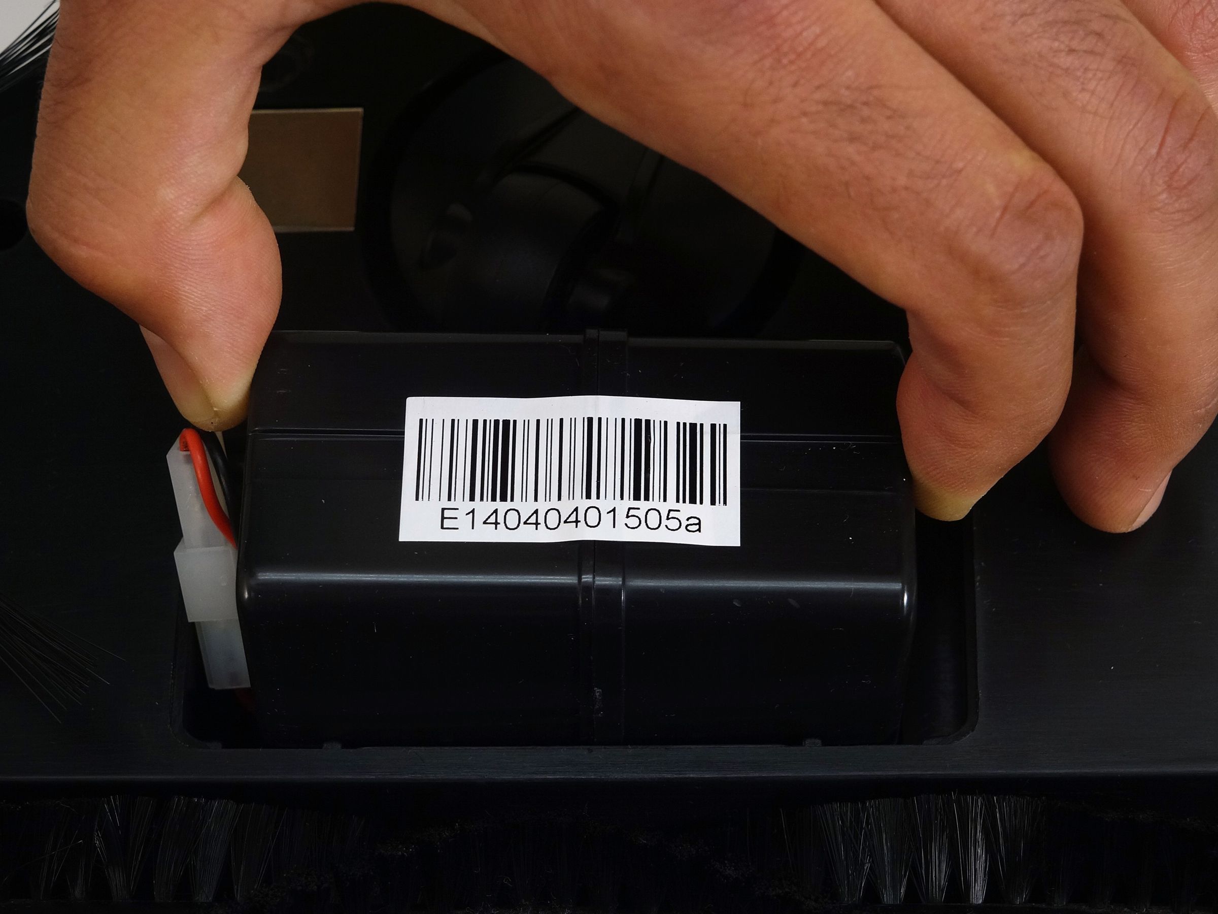 the Battery on BObsweep Pethair or 