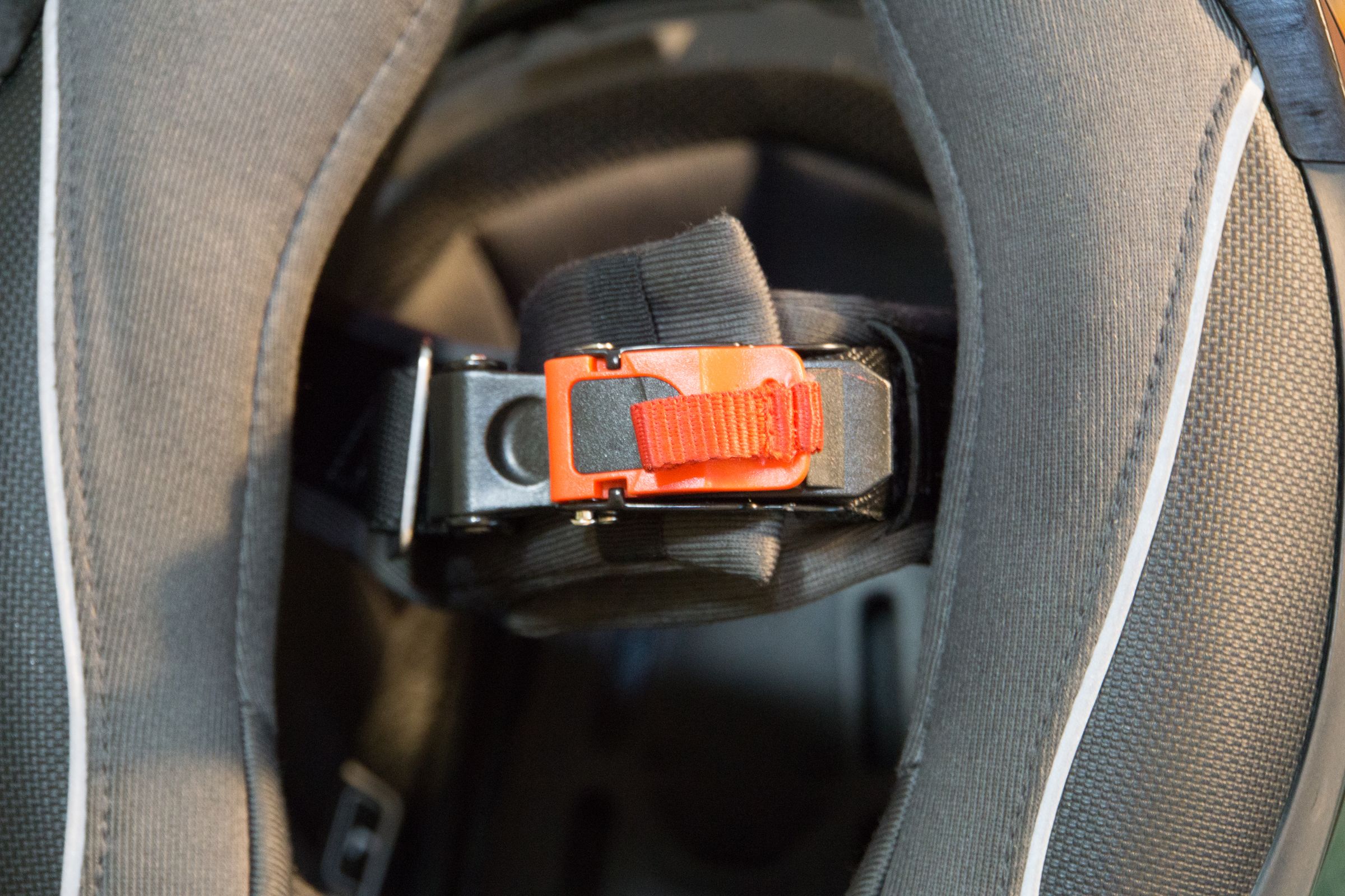 Micrometric Ratcheting Quick Release Buckle for Helmets 12 Steps