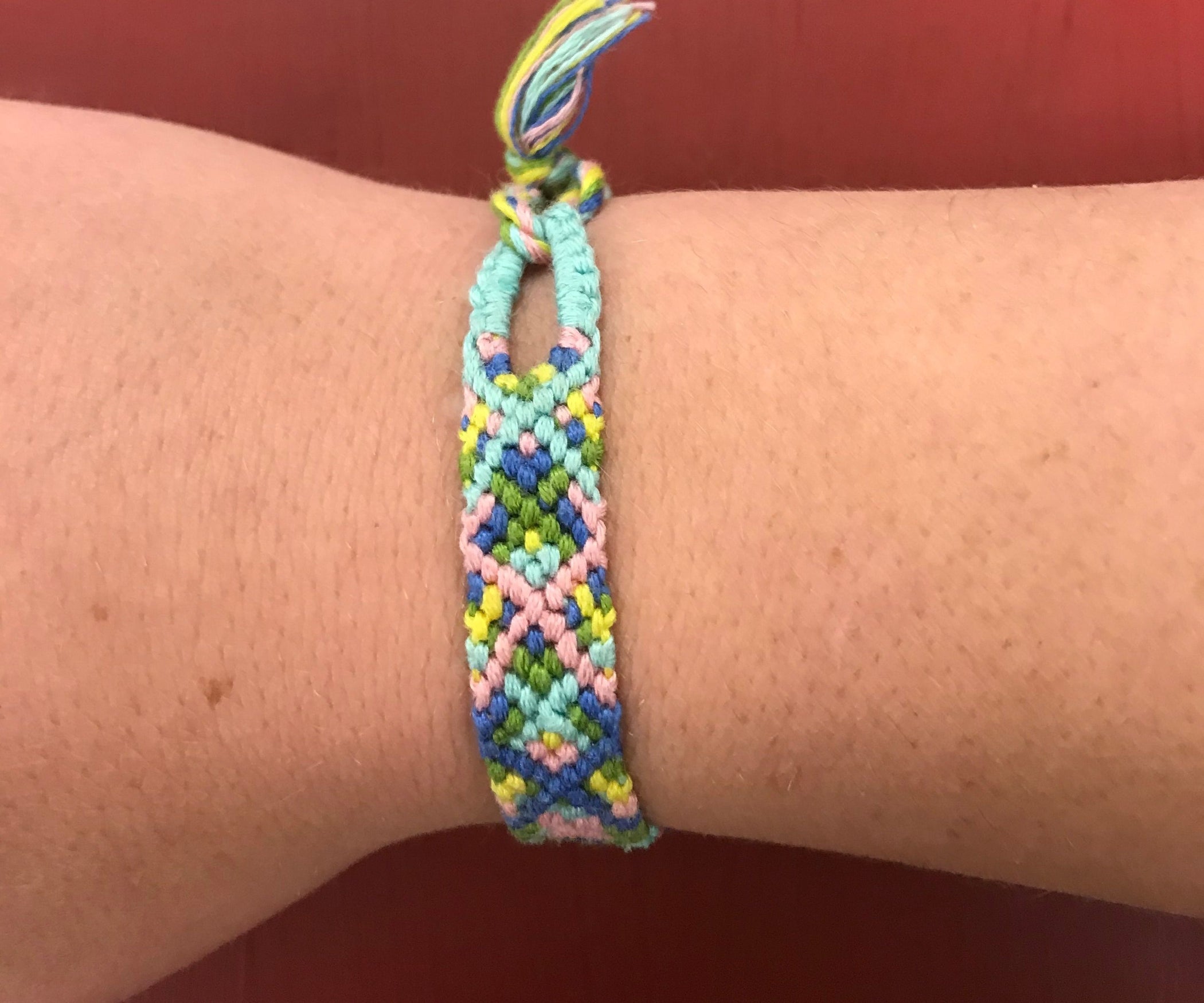 Friendship Bracelet With Teardrop Loop and Triangle Ending 7 Steps