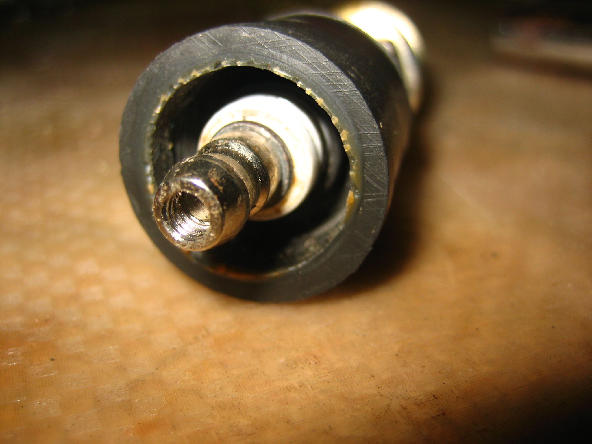 Making an Inexpensive Broken/Ripped/Torn/Melted/Fused Spark Plug Boot