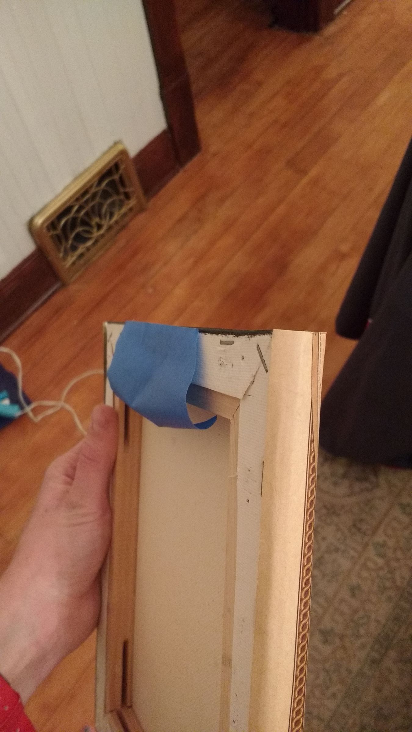 How to Hang a Canvas Without Leaving a Mark 4 Steps (with Pictures