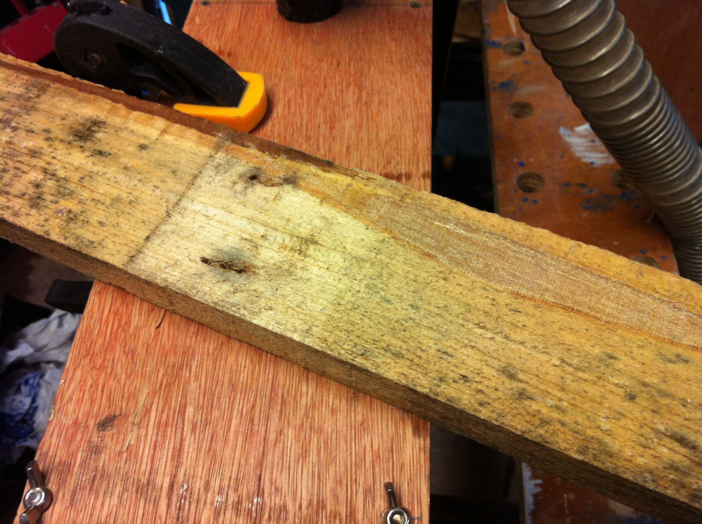 Very Cheap Wood Sanding Machine From an Angle Grinder 6 Steps (with