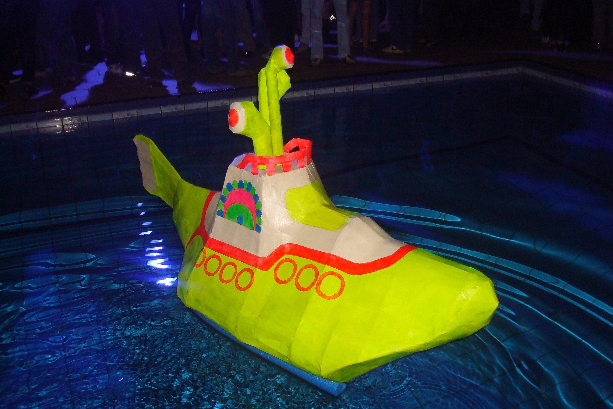 Yellow Submarine in Cardboard!!! 4 Steps Instructables