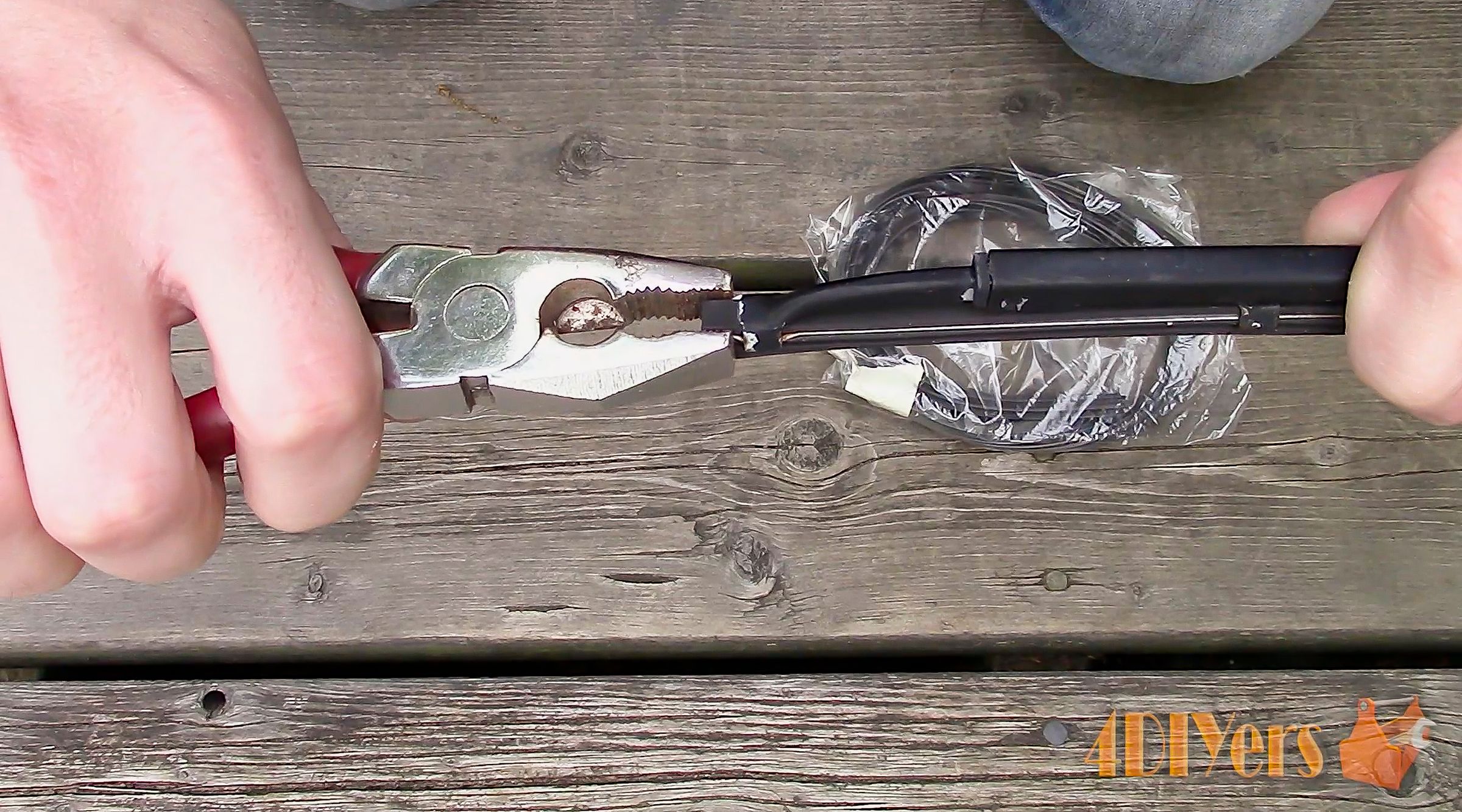 How to Replace Wiper Blade Refills 4 Steps (with Pictures