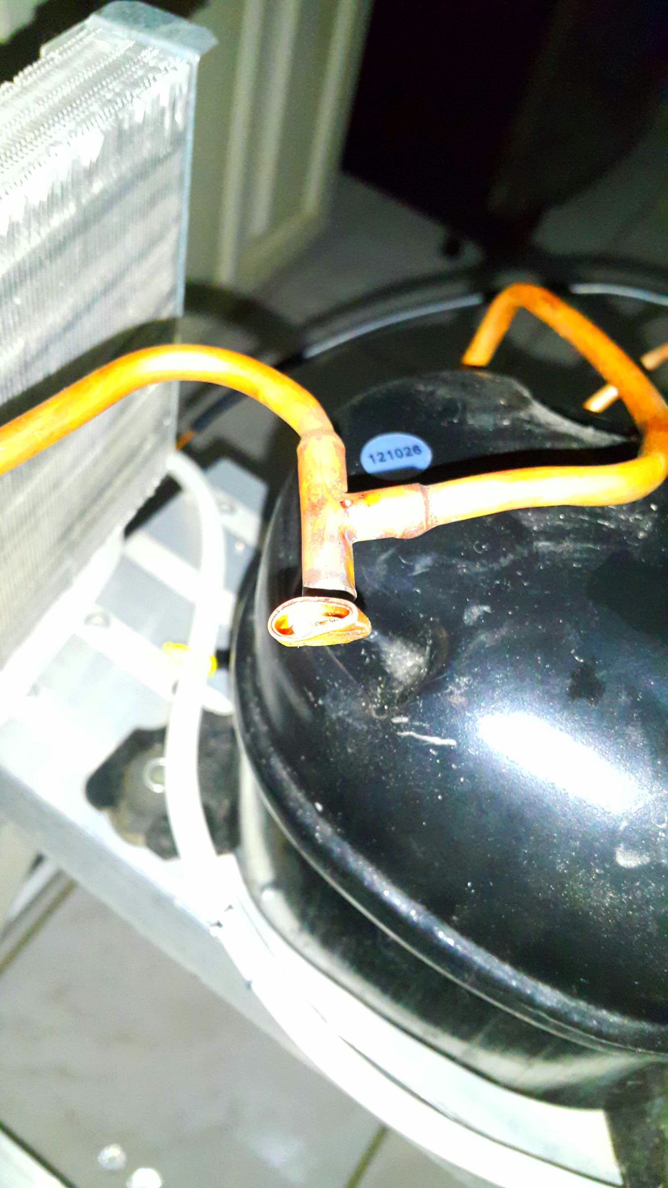 Repairing a Broken Refrigerant Line. 7 Steps (with Pictures