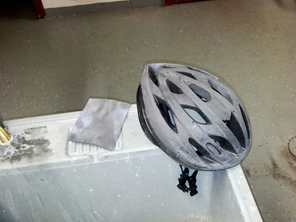 Painting A Bike Helmet 6 Steps Instructables