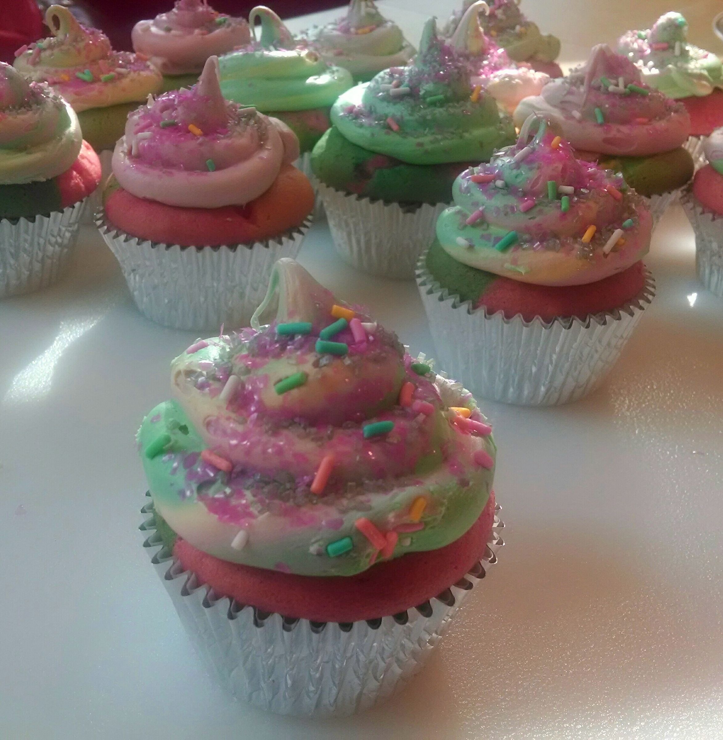 "tie-dye" for skinny cupcakes DIY Project DIY Project Image