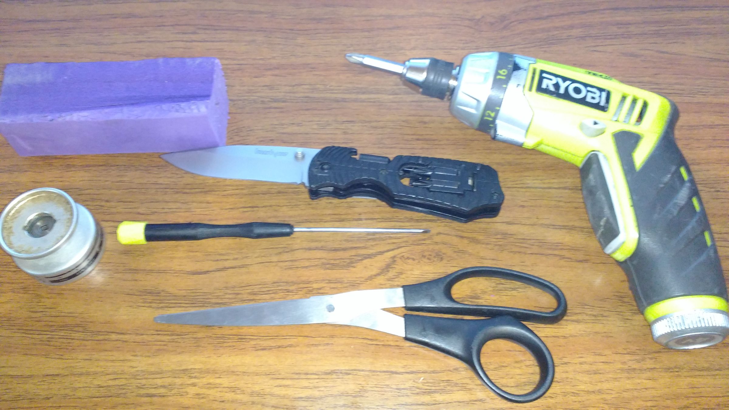 Quickly and Easily Remove Fishing Line From a Spinning Reel Spool 4