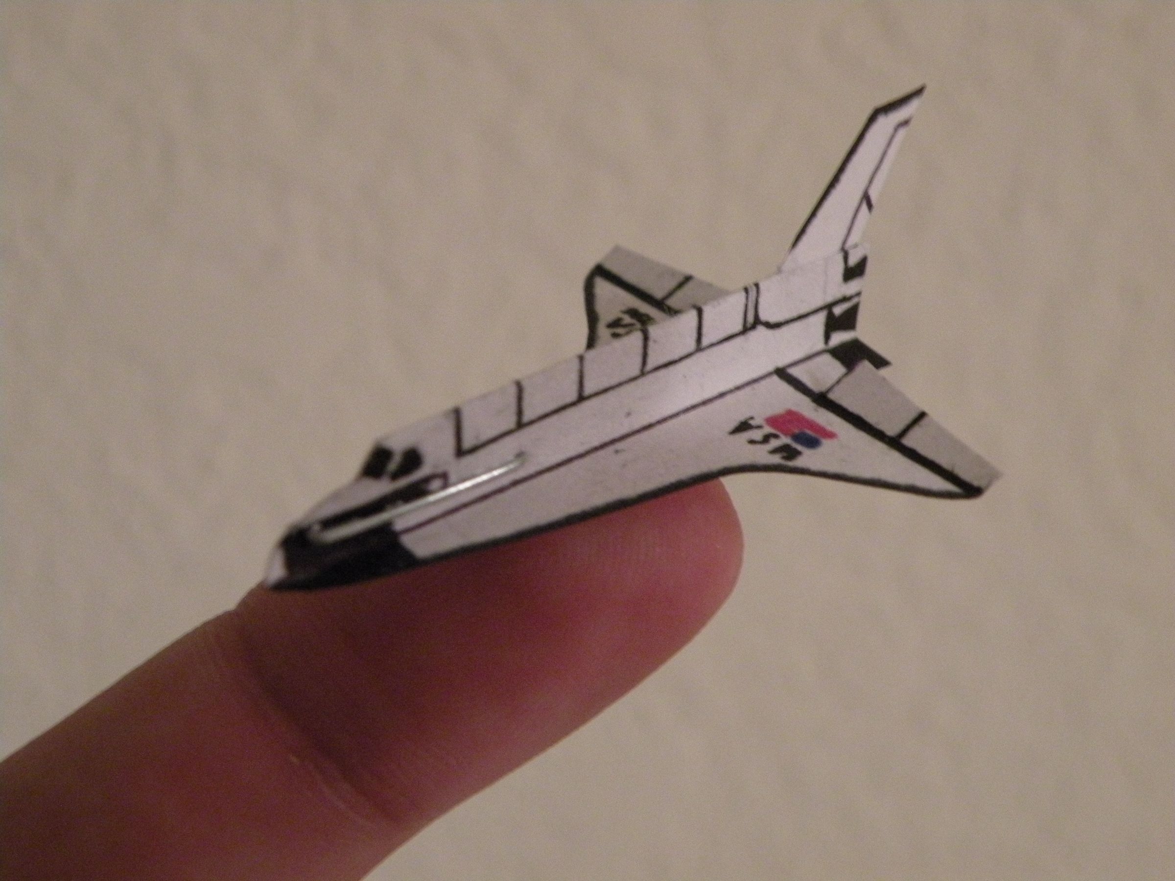 DIY guide for Mini Staple Space Shuttle with step-by-step instructions
