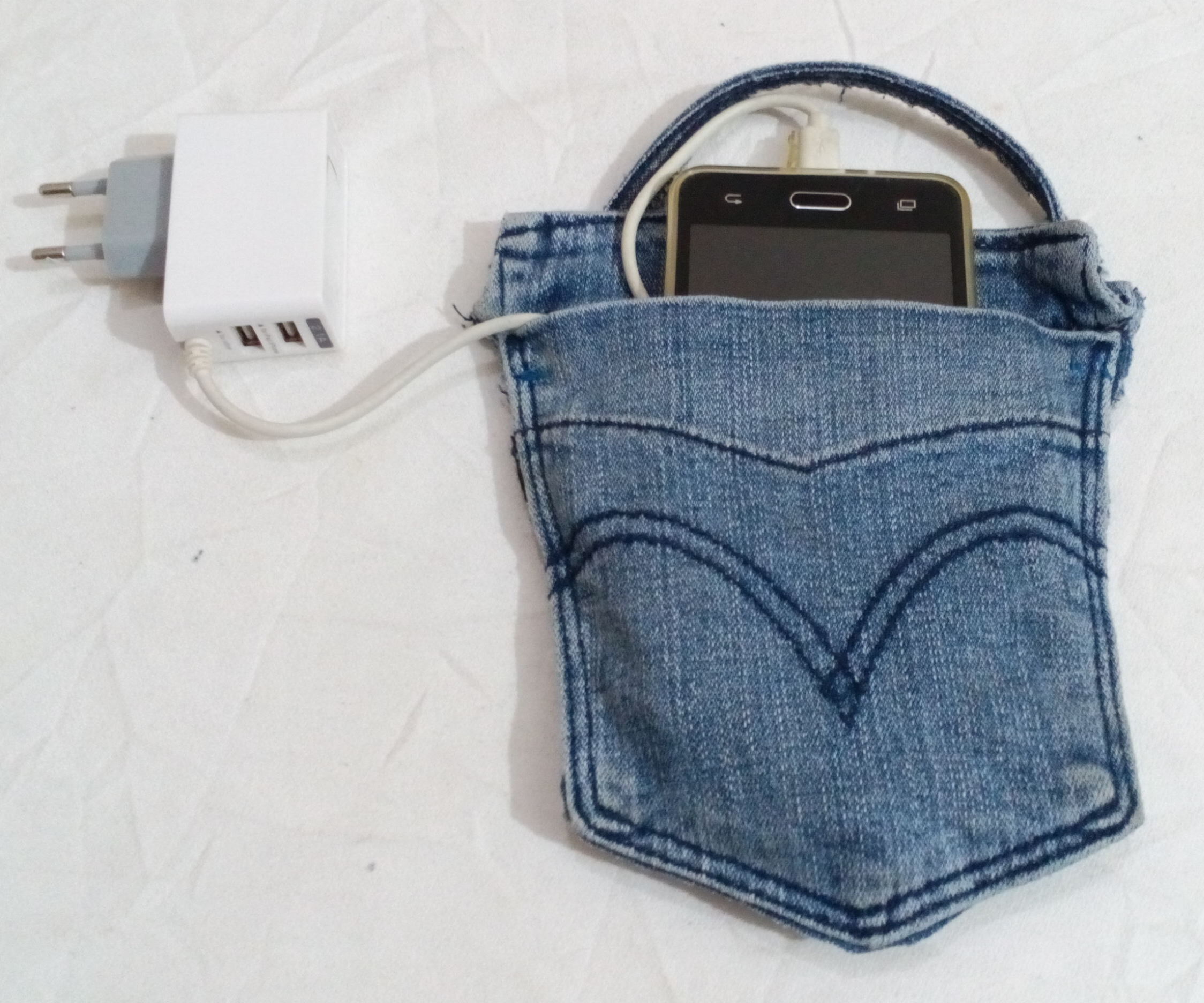 mobile jeans