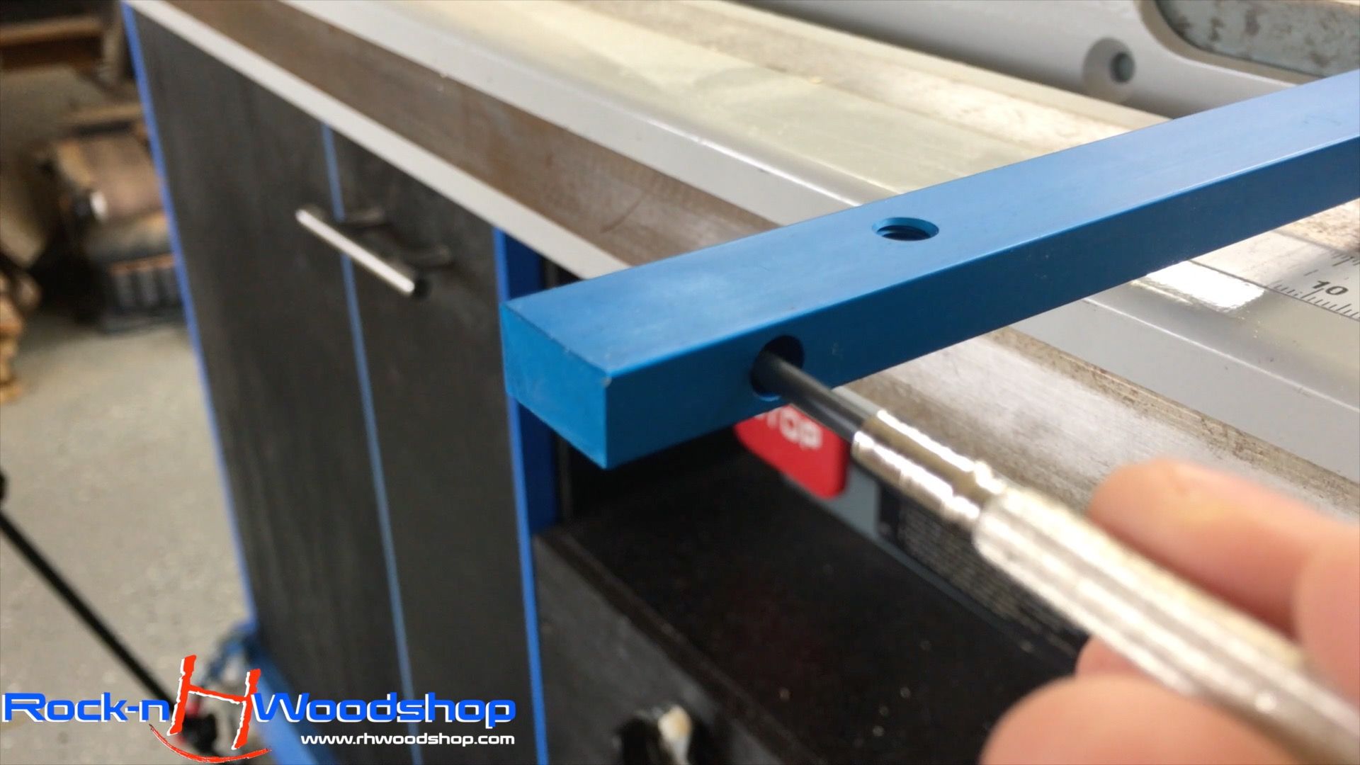 Ultimate Crosscut Sled With Dust Collection 26 Steps (with Pictures