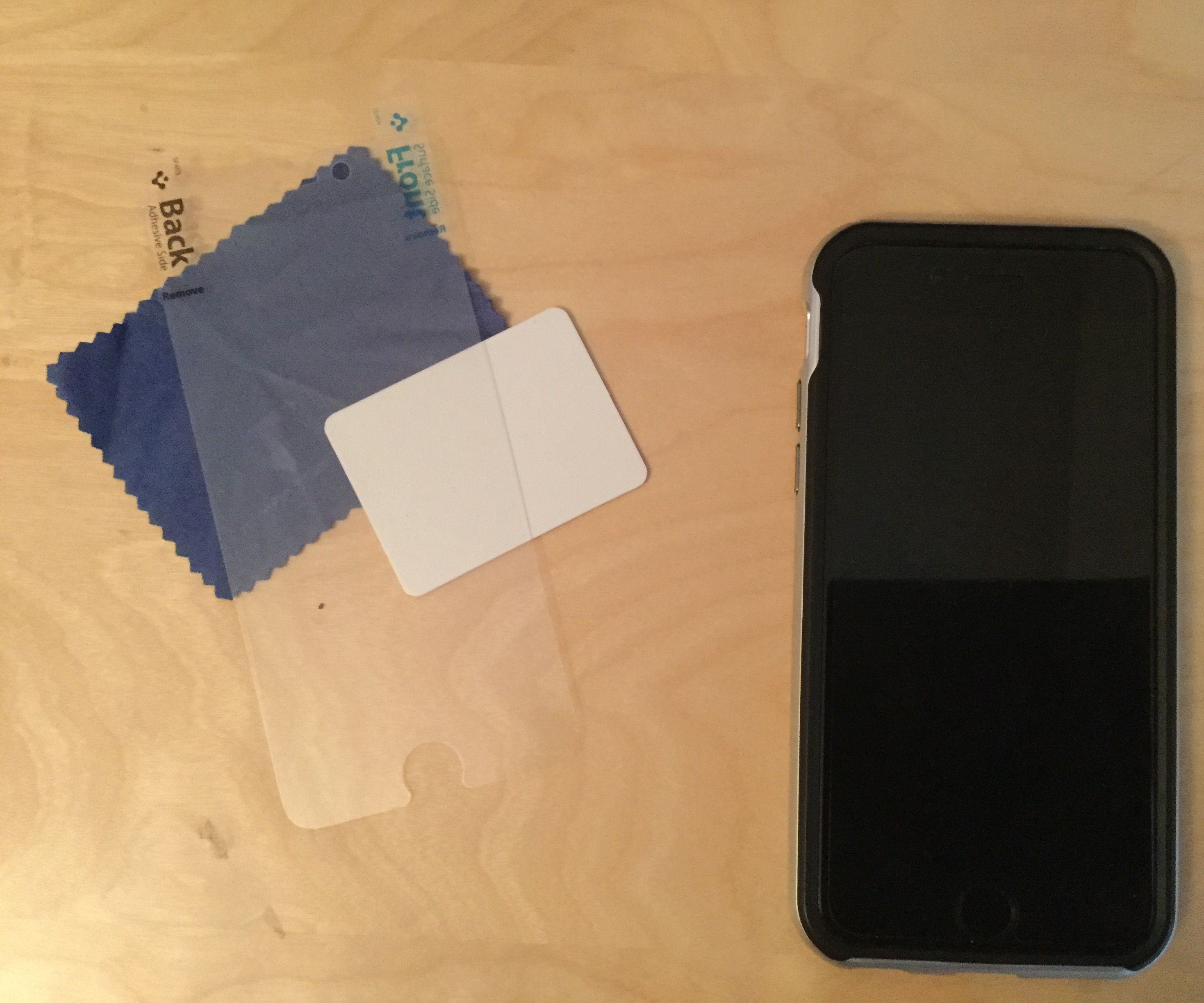 how to put the screen protector on iphone