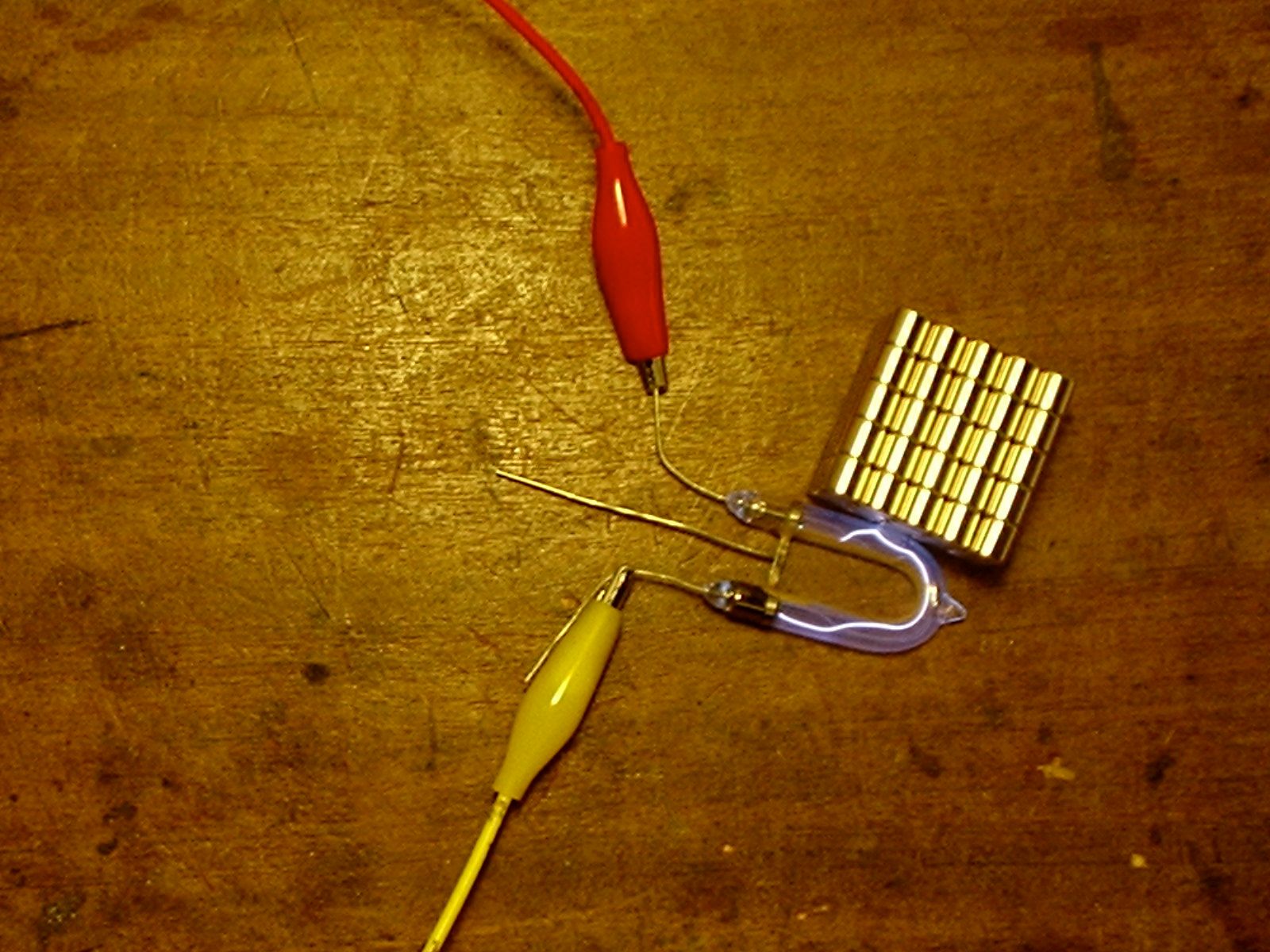 Amazing Plasma Globe Tricks That You Never Knew Before!!! 6 Steps