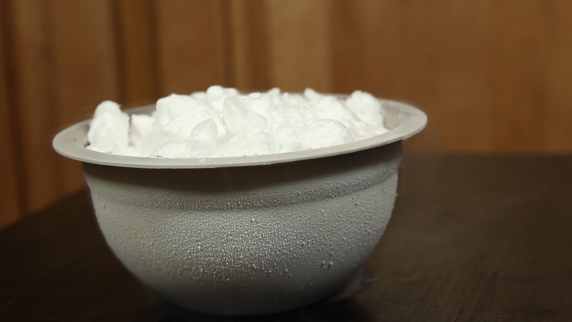 How to Make Dry Ice With a Fire Extinguisher! 5 Steps (with