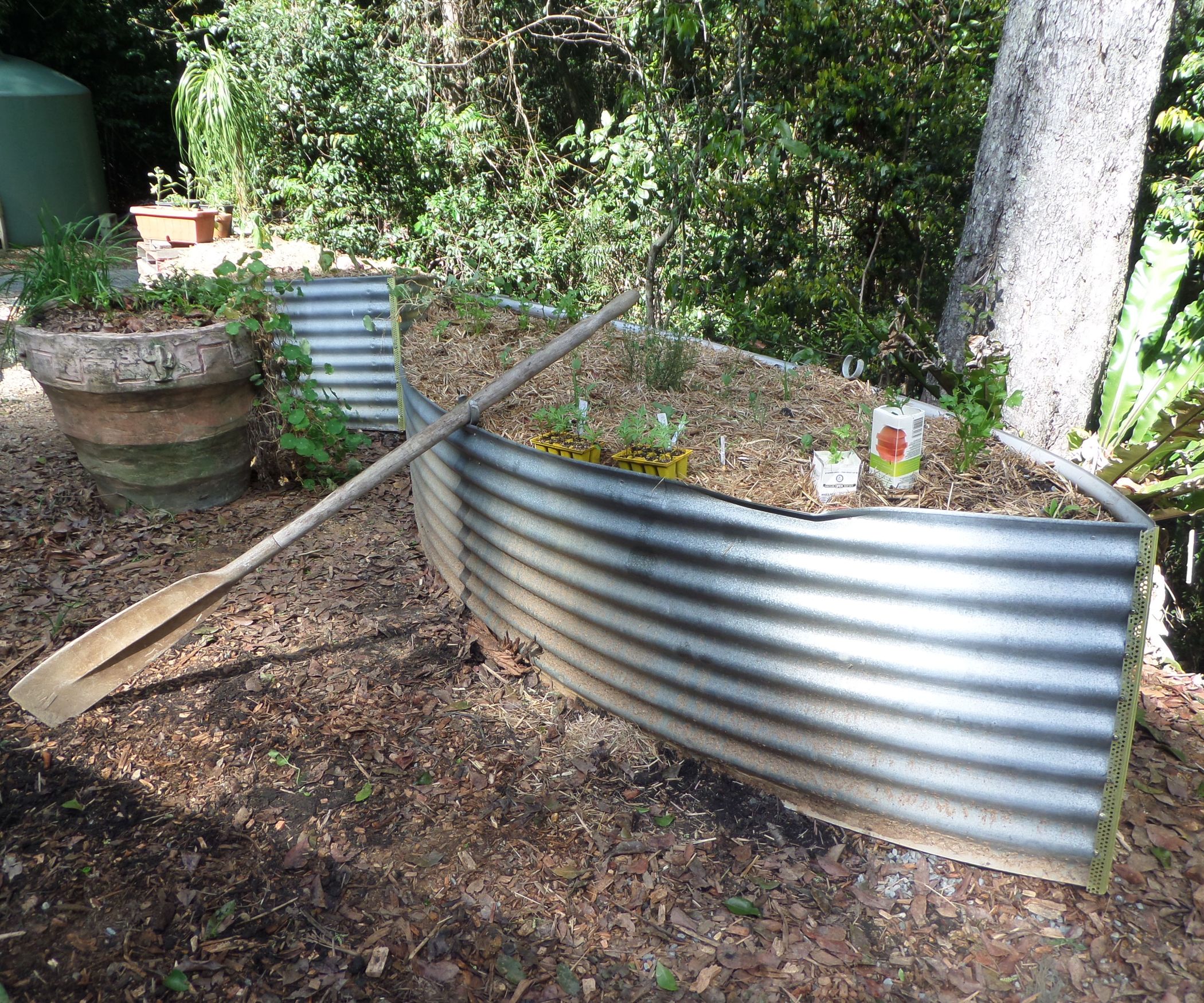 Vegetable Gardens From Old Water Tank 8 Steps (with Pictures